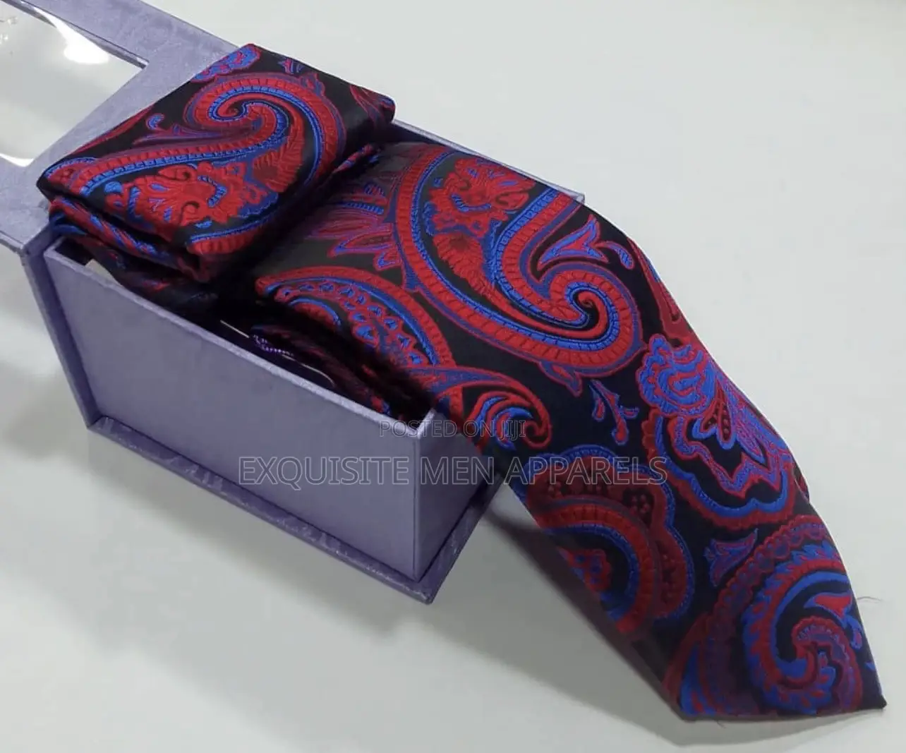 Quality Charles Tyrwhitt Men’S Tie on Suit and Shirt