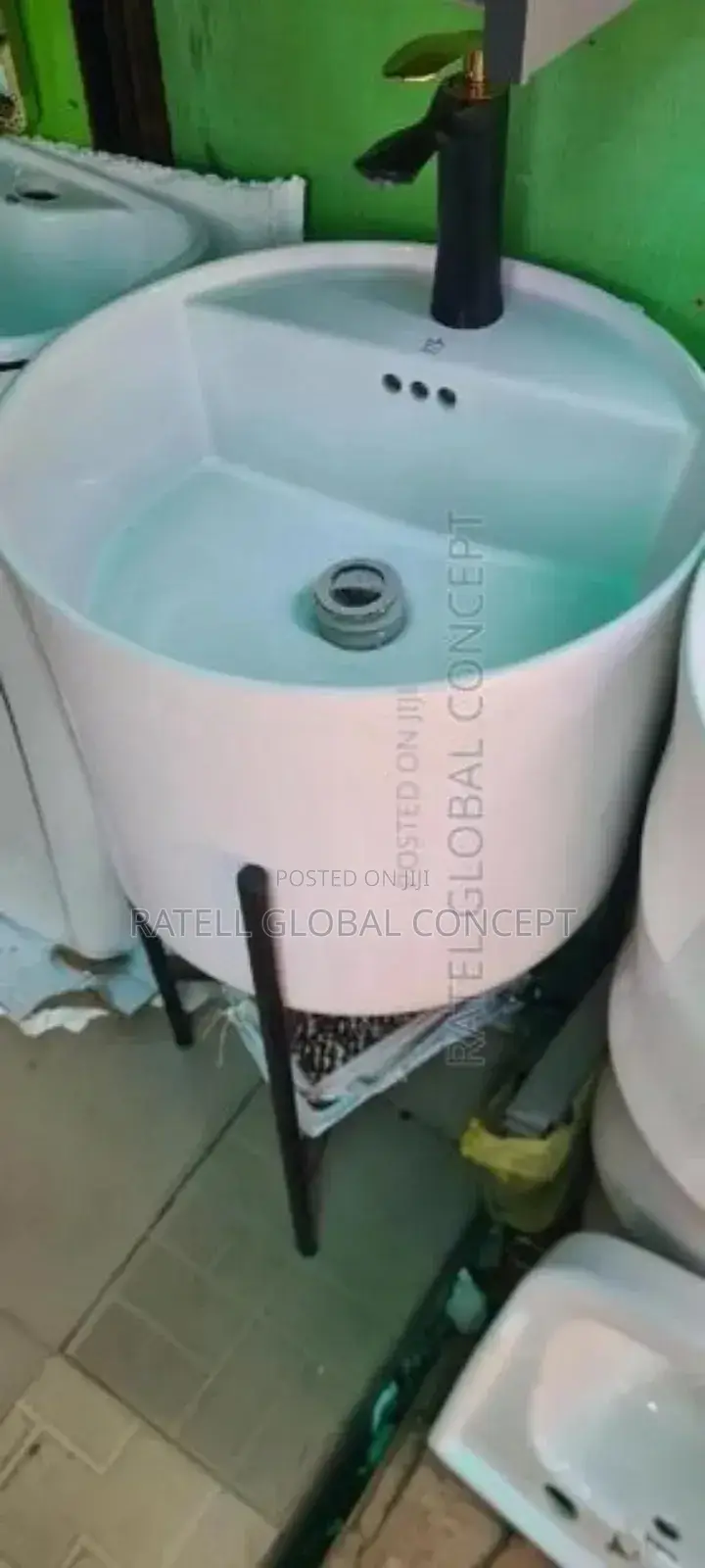 Dining Wash Hand Basin With Iron Stand
