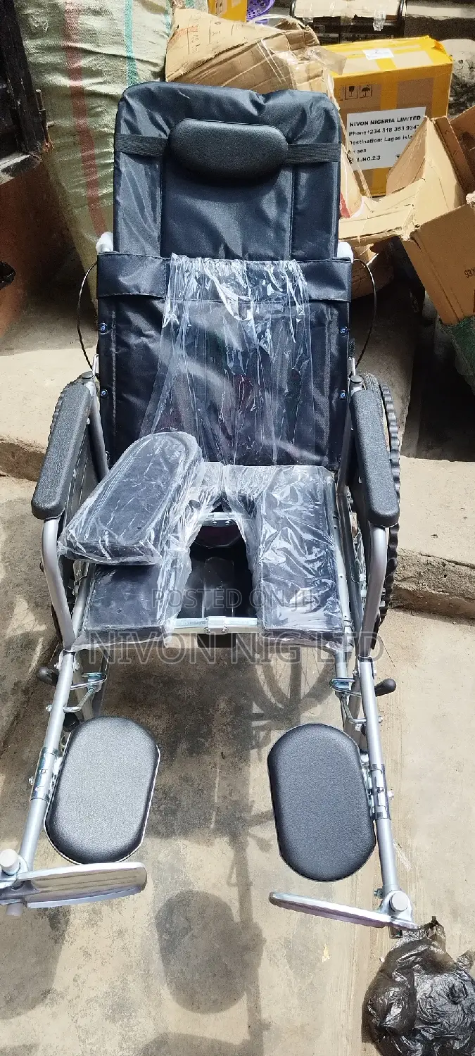 Recliner Wheelchair With Commode