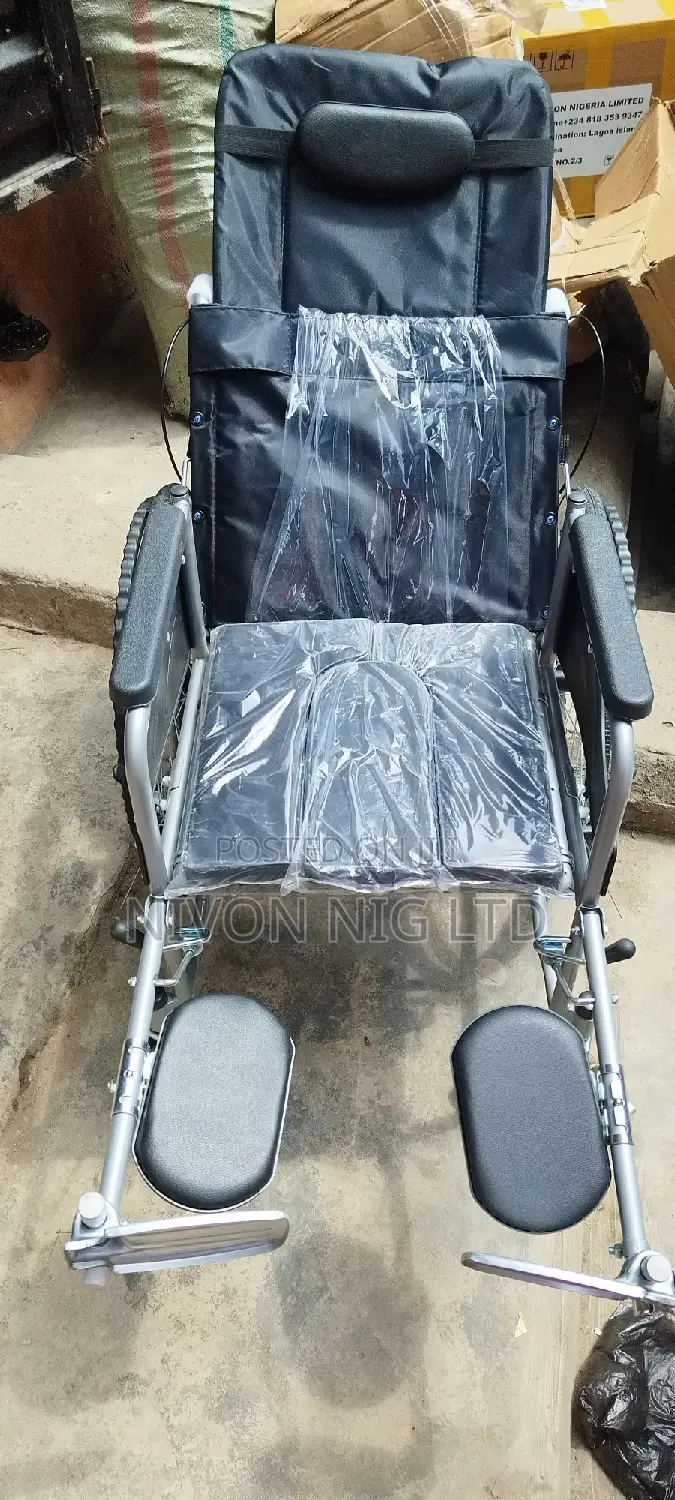 Recliner Wheelchair With Commode