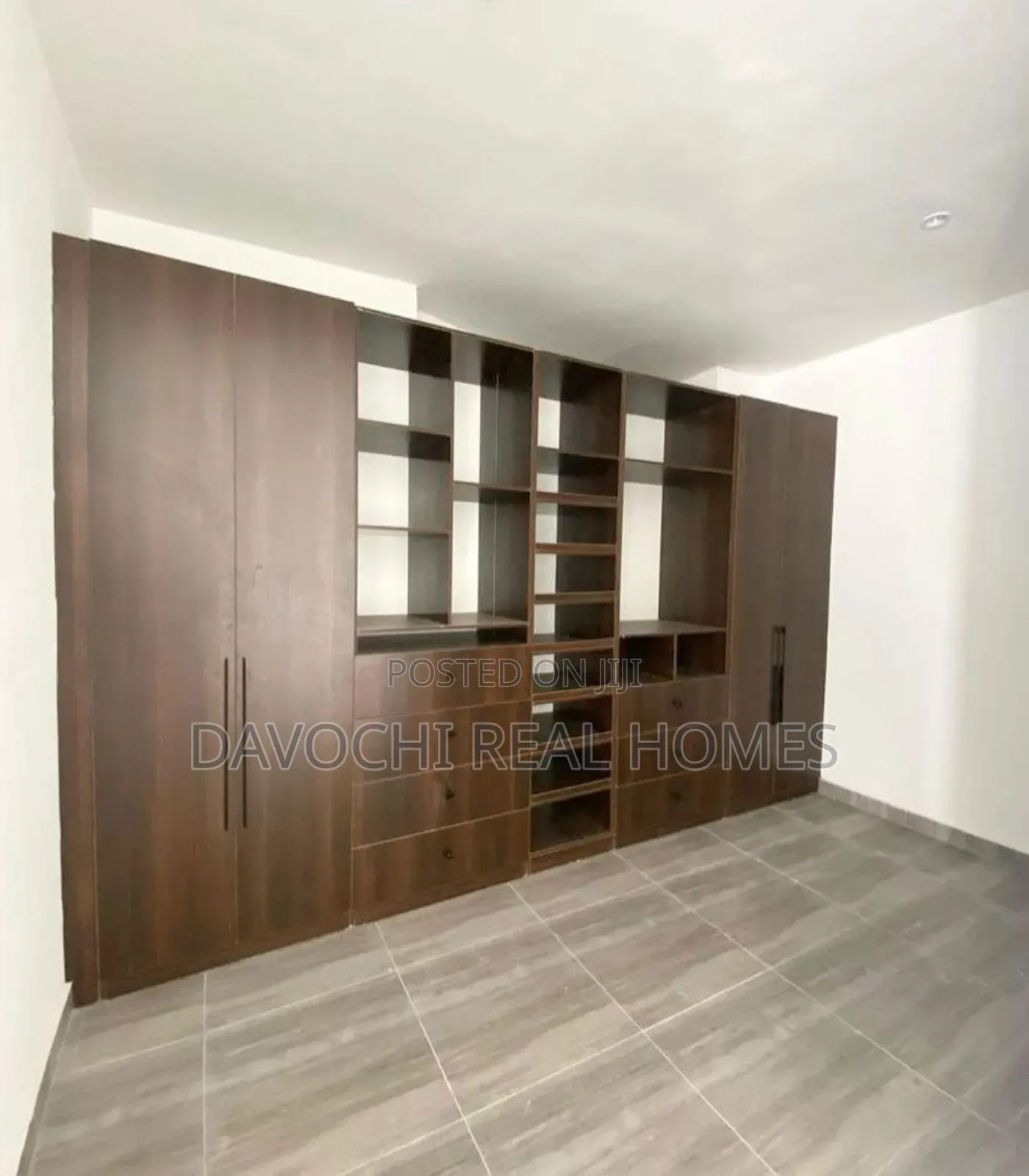 3bdrm Duplex in Ologolo Estate, Lekki for rent