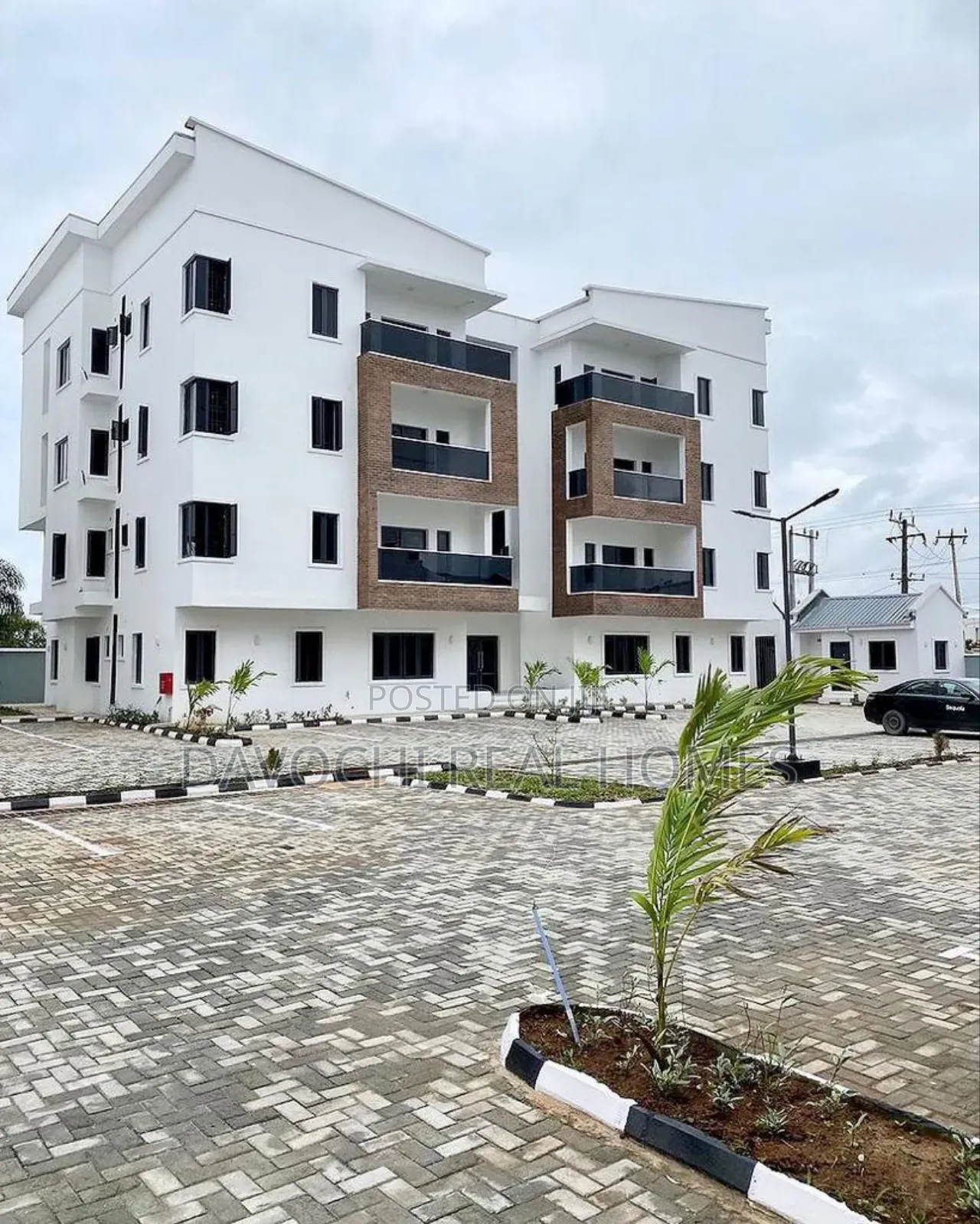 3bdrm Apartment in By Chevron Second, Lekki for rent