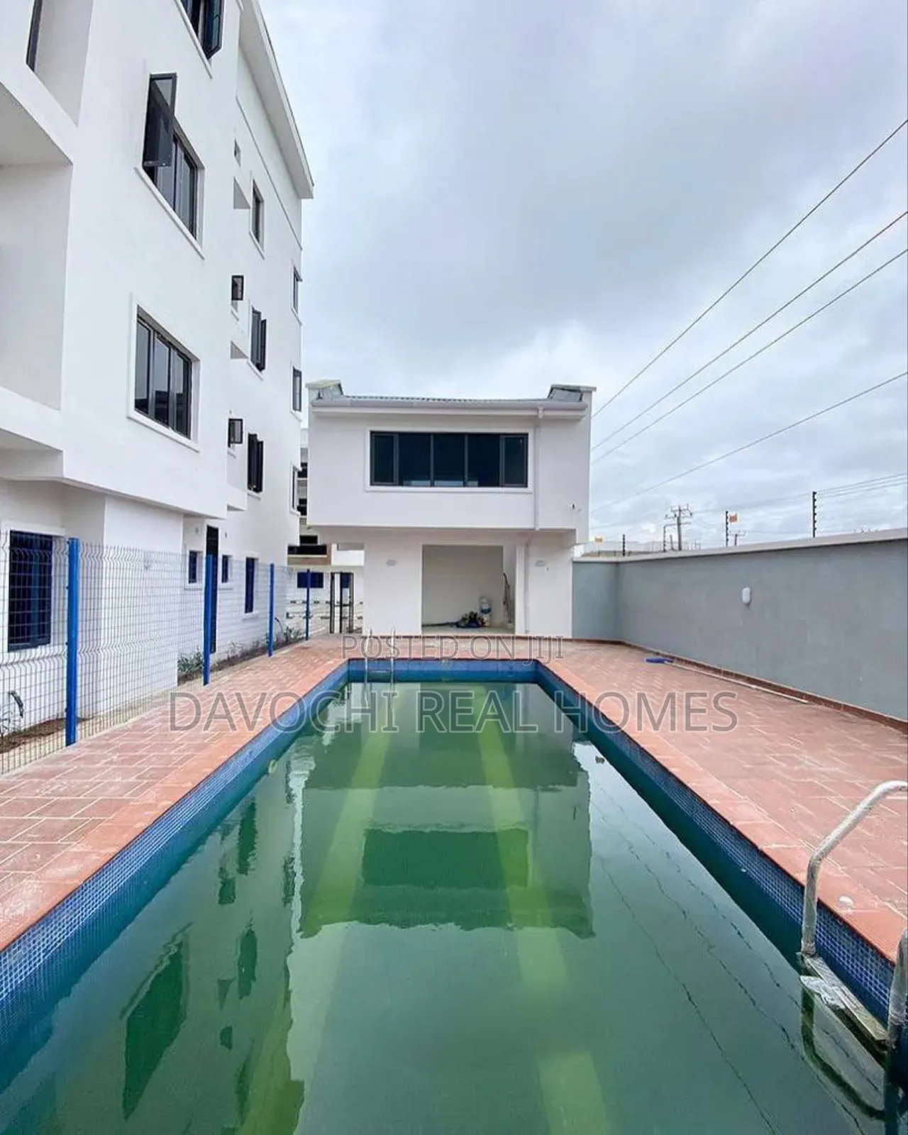 3bdrm Apartment in By Chevron Second, Lekki for rent