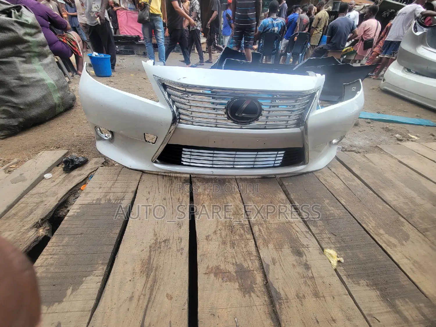 Front Bumper Es350 2015