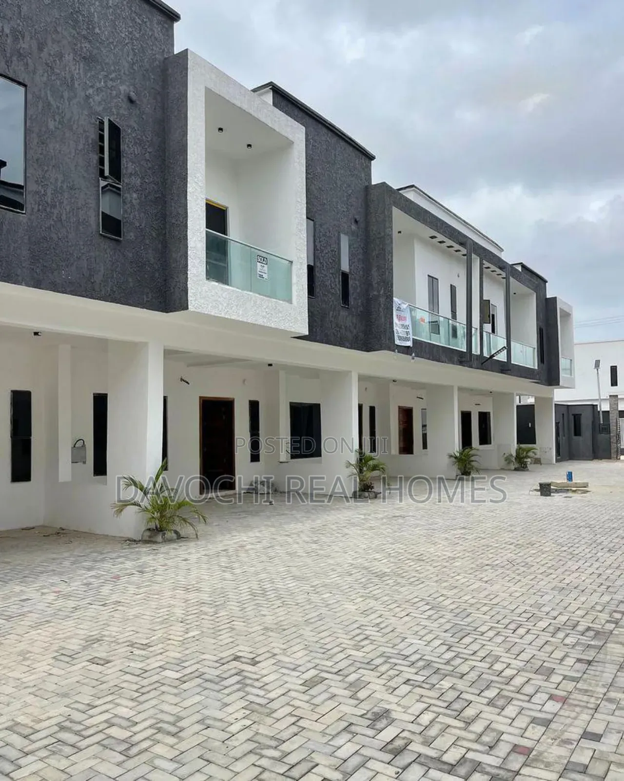 4bdrm Duplex in Lekki Ikota for rent
