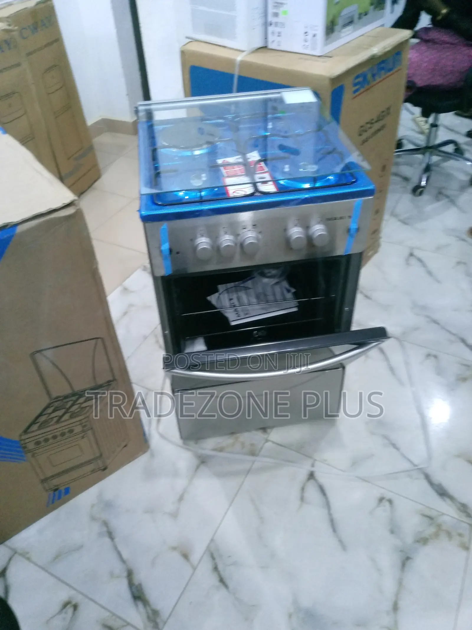 New in Maxi 3gas+1electric Cooker With Oven and Grill