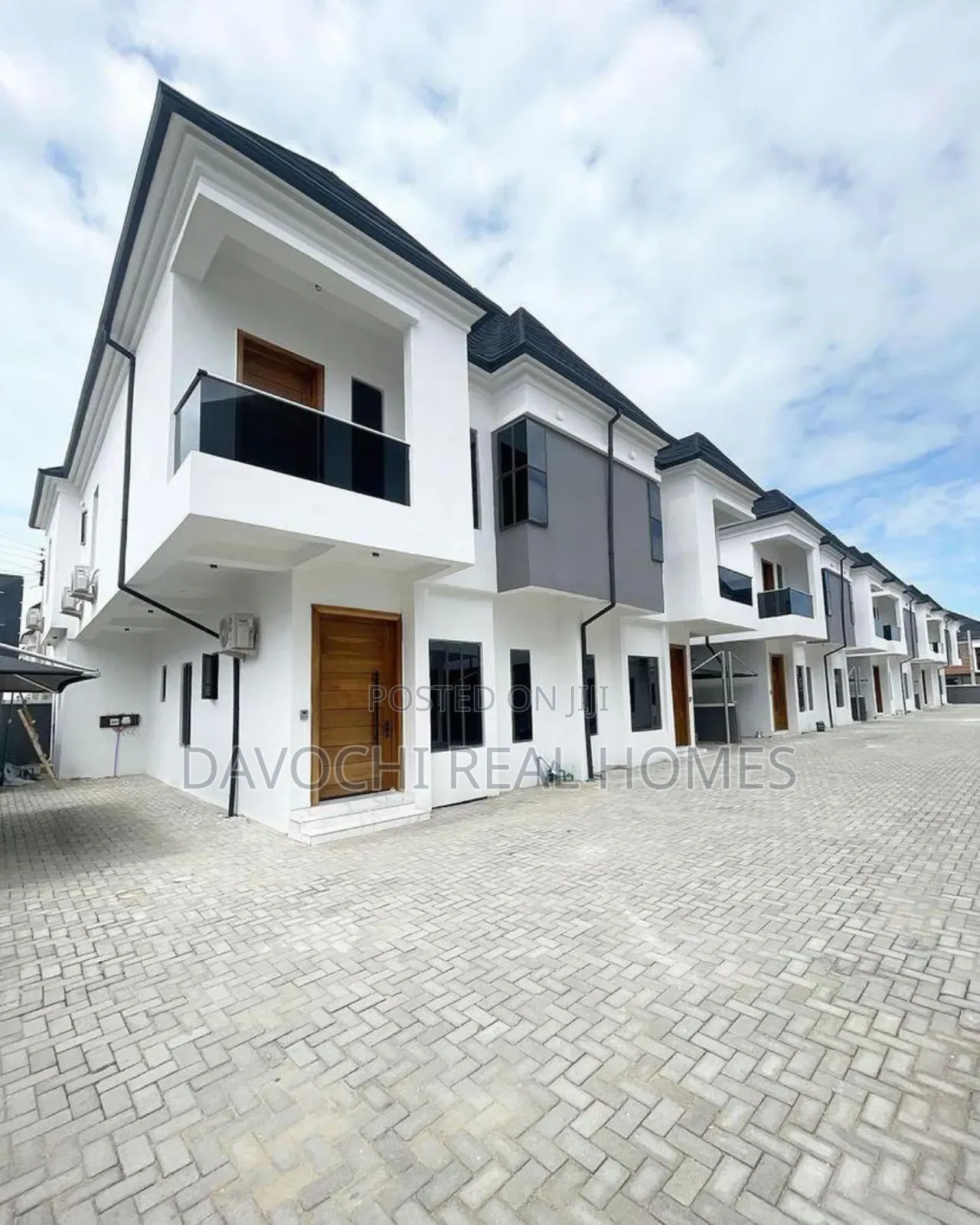 4bdrm Duplex in Ikota Lekki for rent