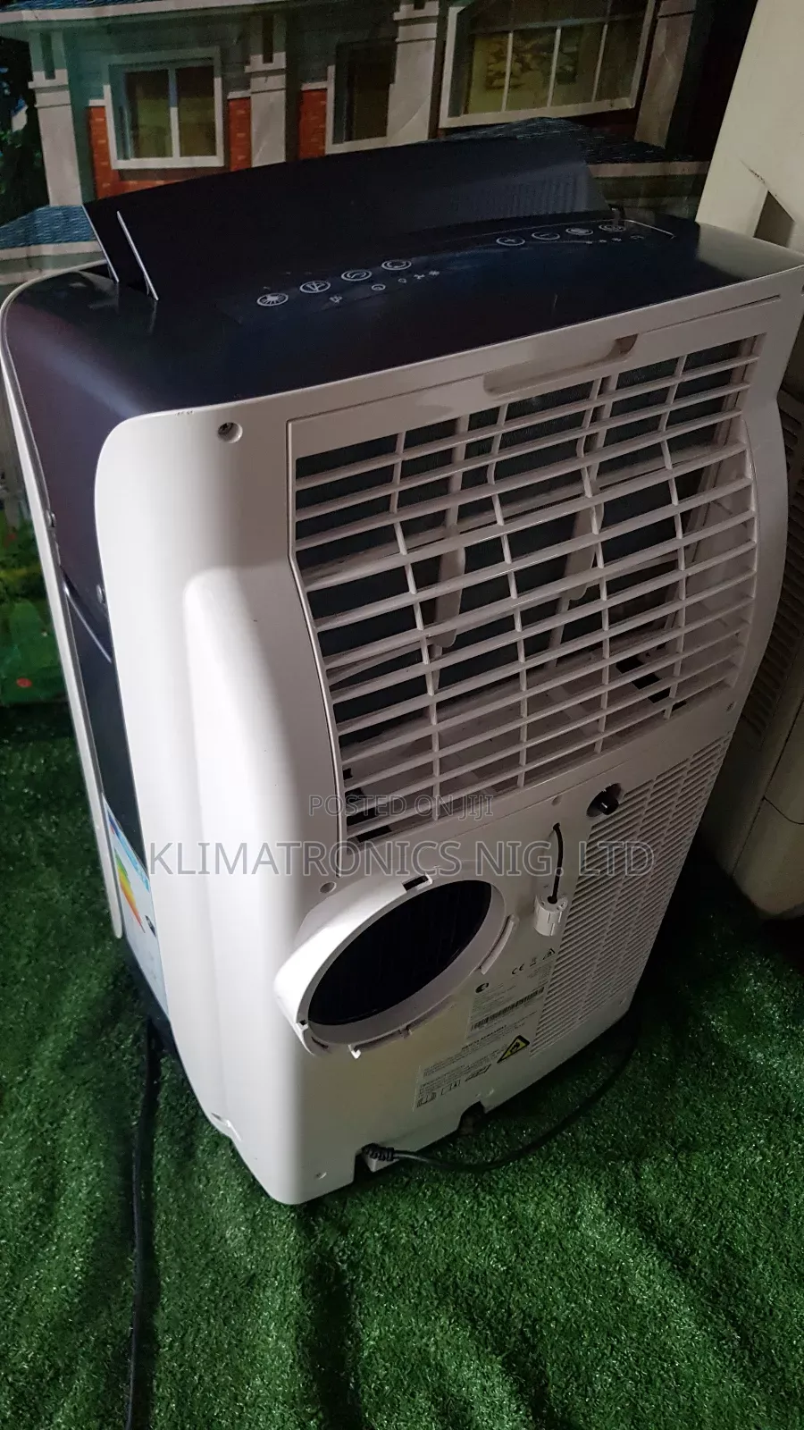Powerful 1hp Mobile Ac + Accessories
