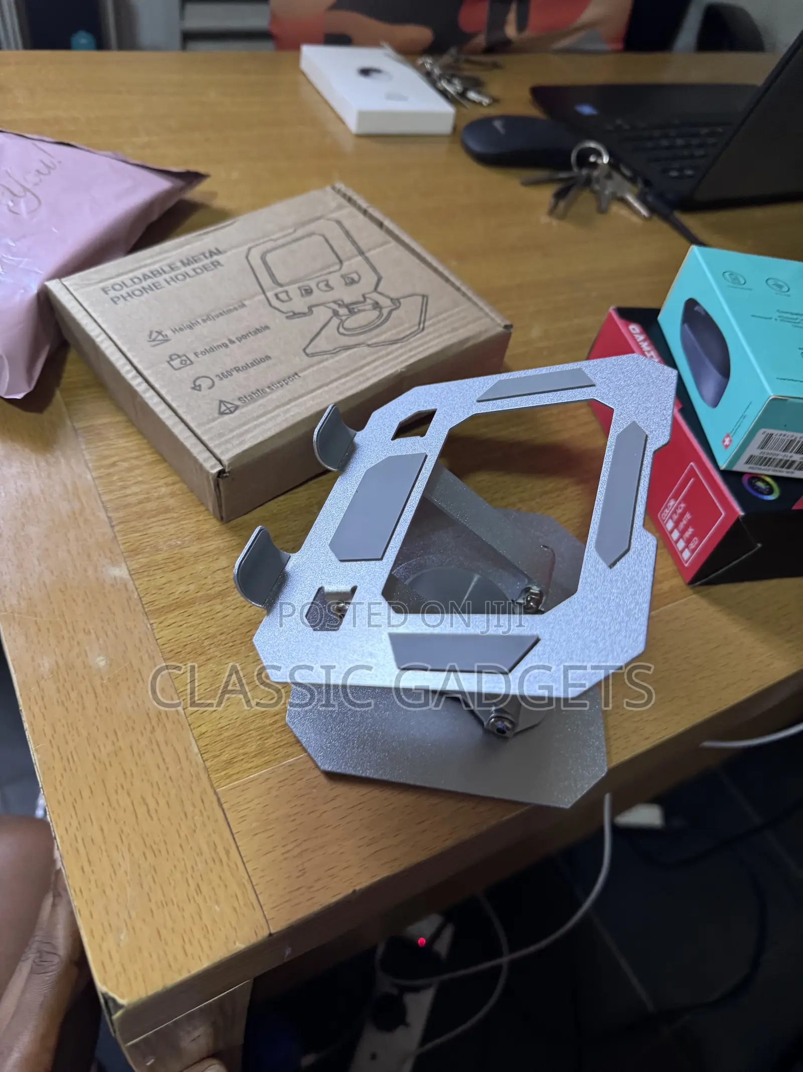 Foldable Metal 360 Rotation Stand for Tablets and iPads