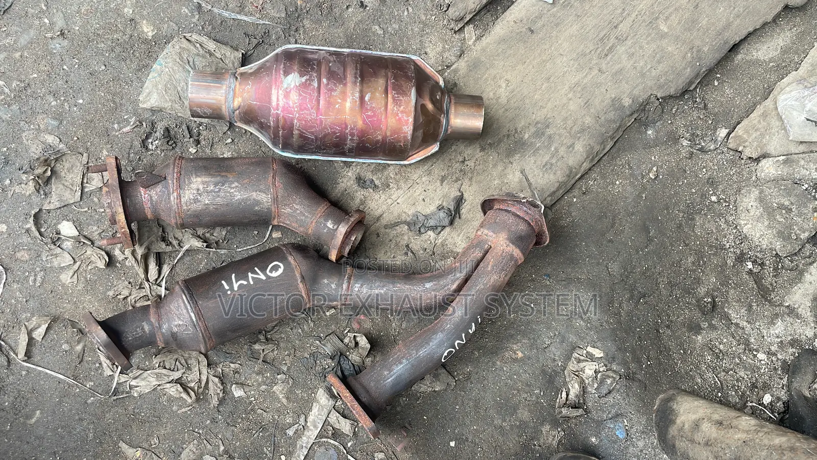 Complete Catalyst Converter Toyota Highlander, 2003 Model