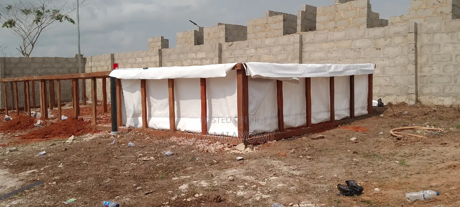 Wooden Tarpaulin Fish Pond