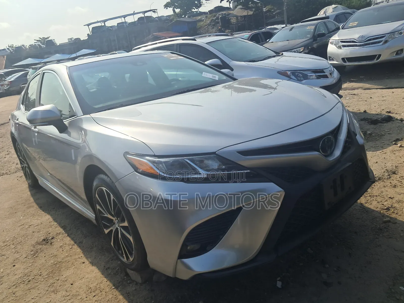 Toyota Camry SE (2.5L 4cyl 8A) 2019 Silver