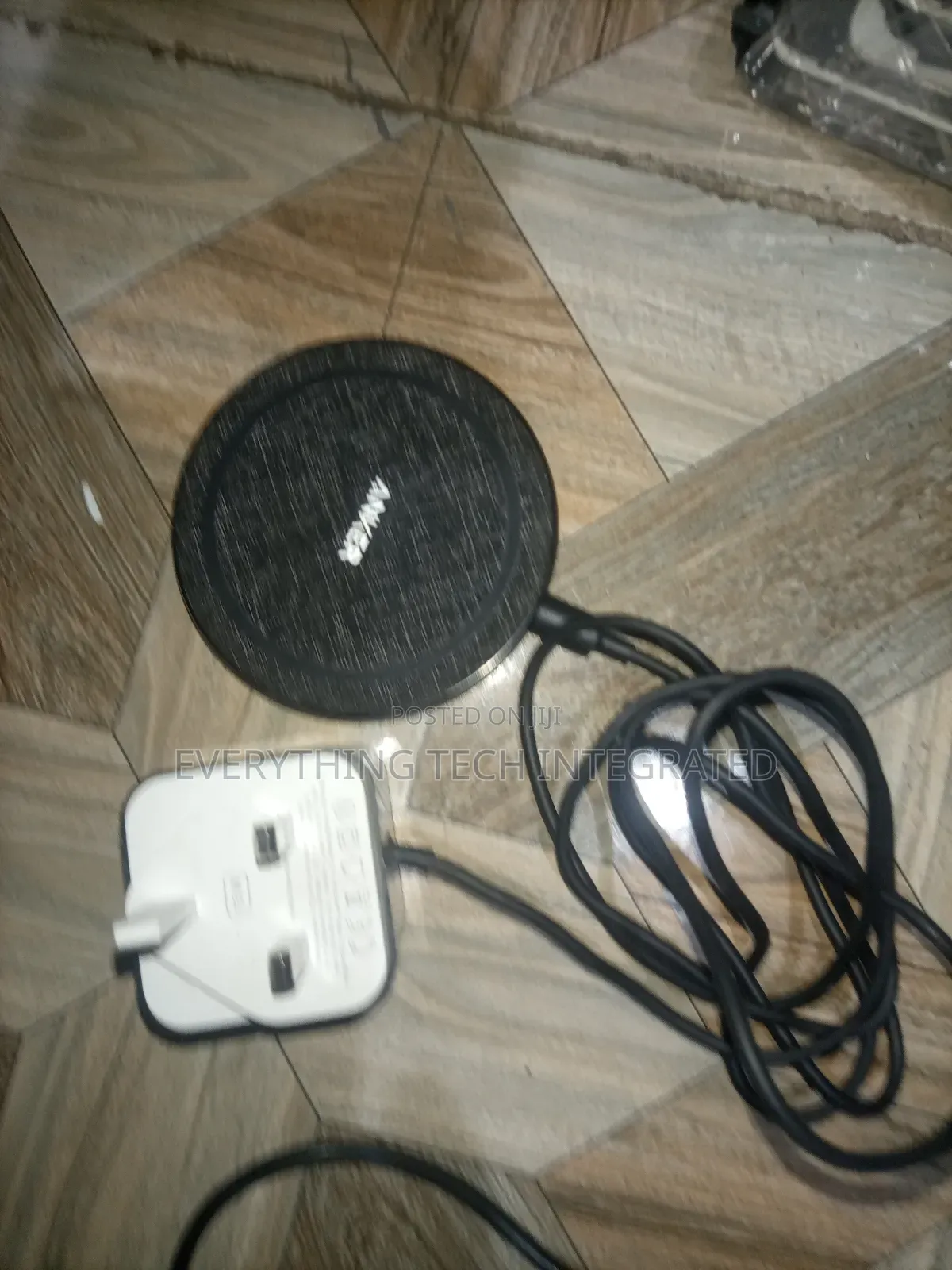 Anker 15W Max Wireless Charger