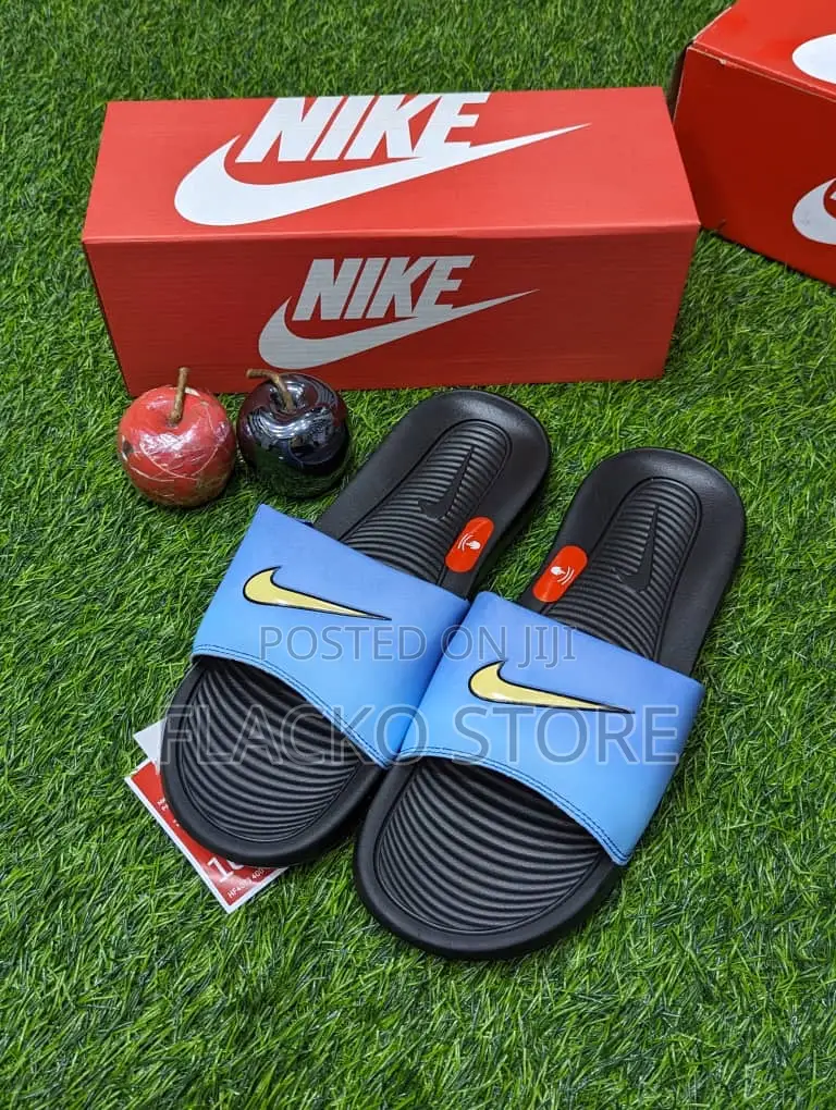 Original Nike Victori One Slides