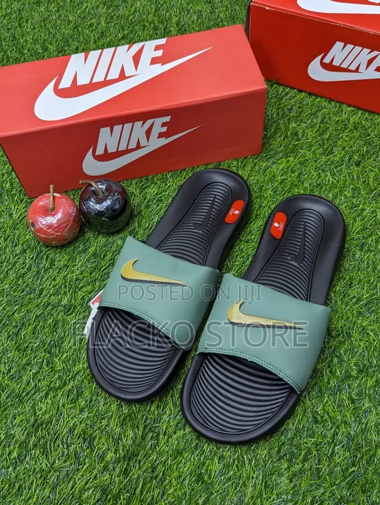 Original Nike Victori One Slides