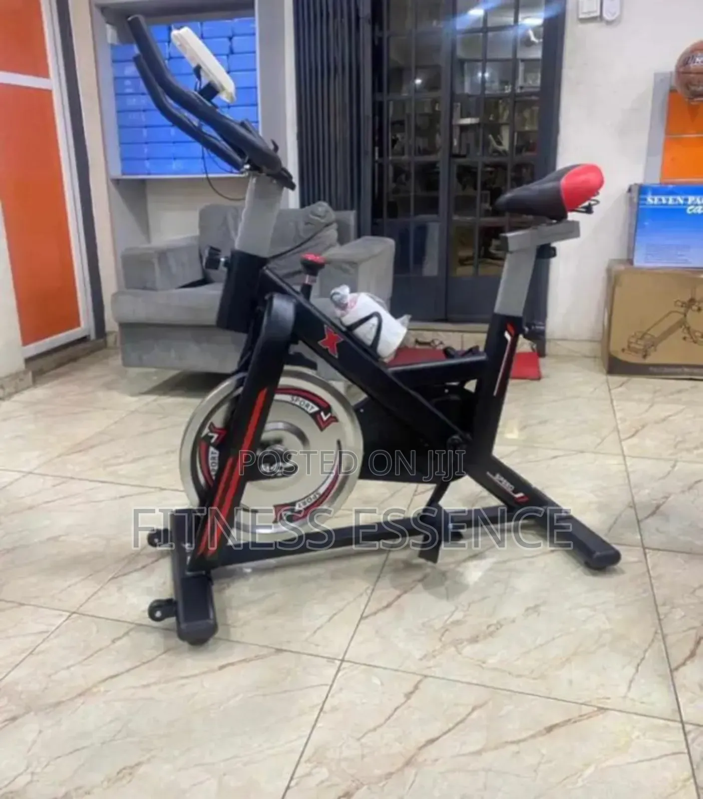 Heavy Duty Spinner Bike With Water Holder