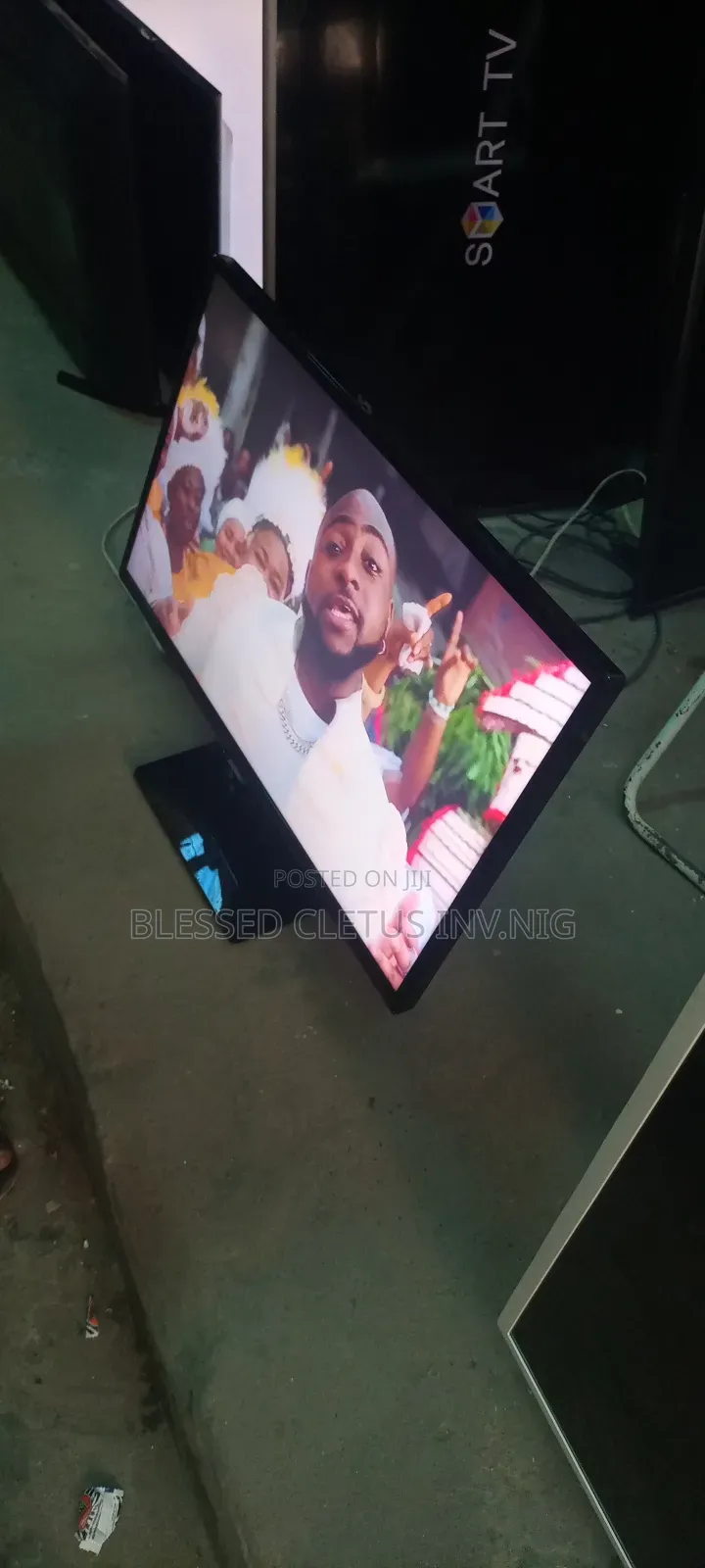 Samsung LED Full HD 26inches Display London Used