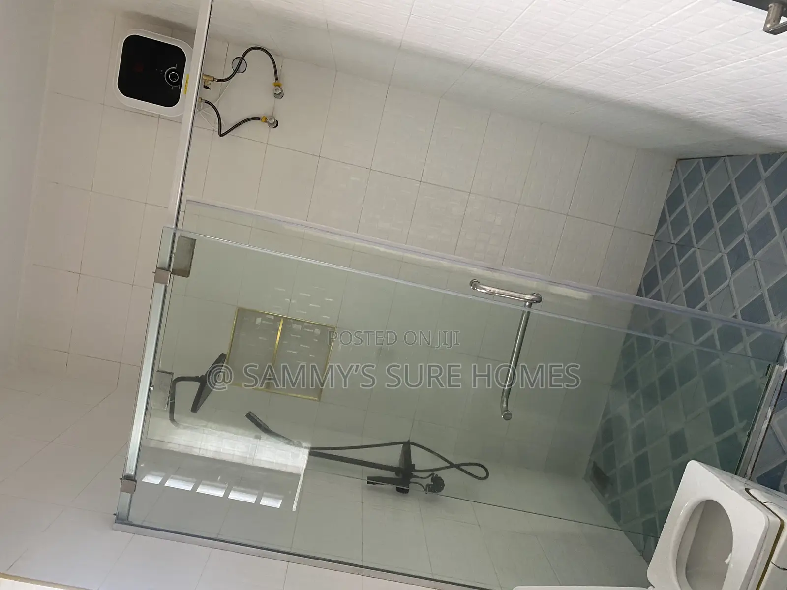 3bdrm Bungalow in Efab Queens Estate for sale