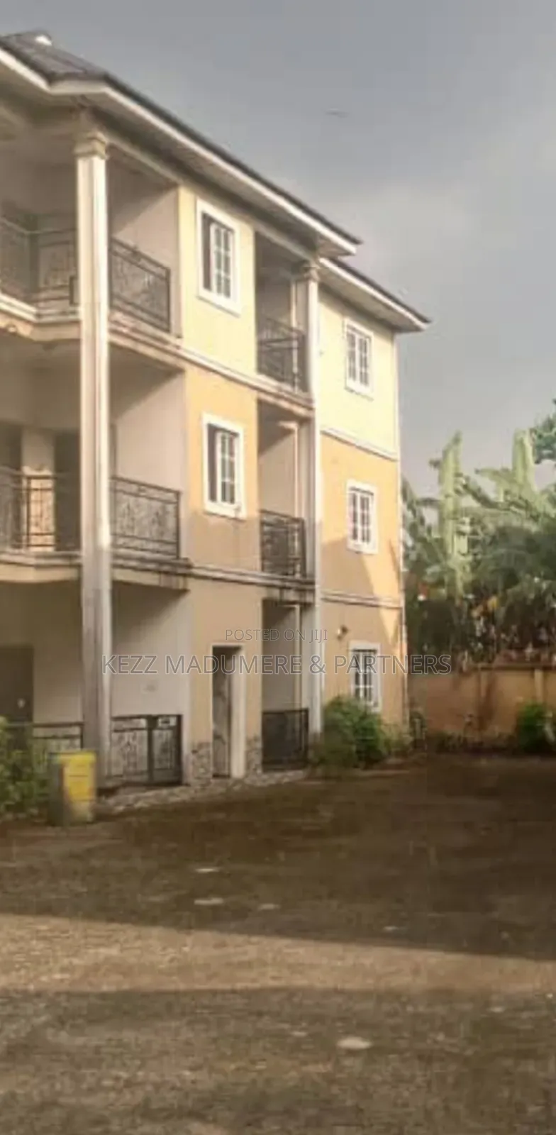 12bdrm Block of Flats in Rumualog,Near for sale