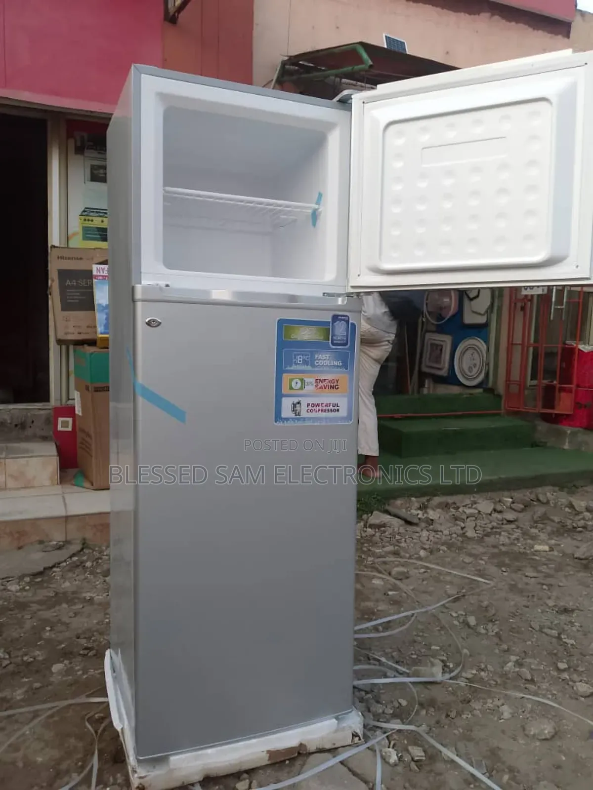 New > Lg 370-litre Inverter Fridge Freezer> Fast Ice Maker
