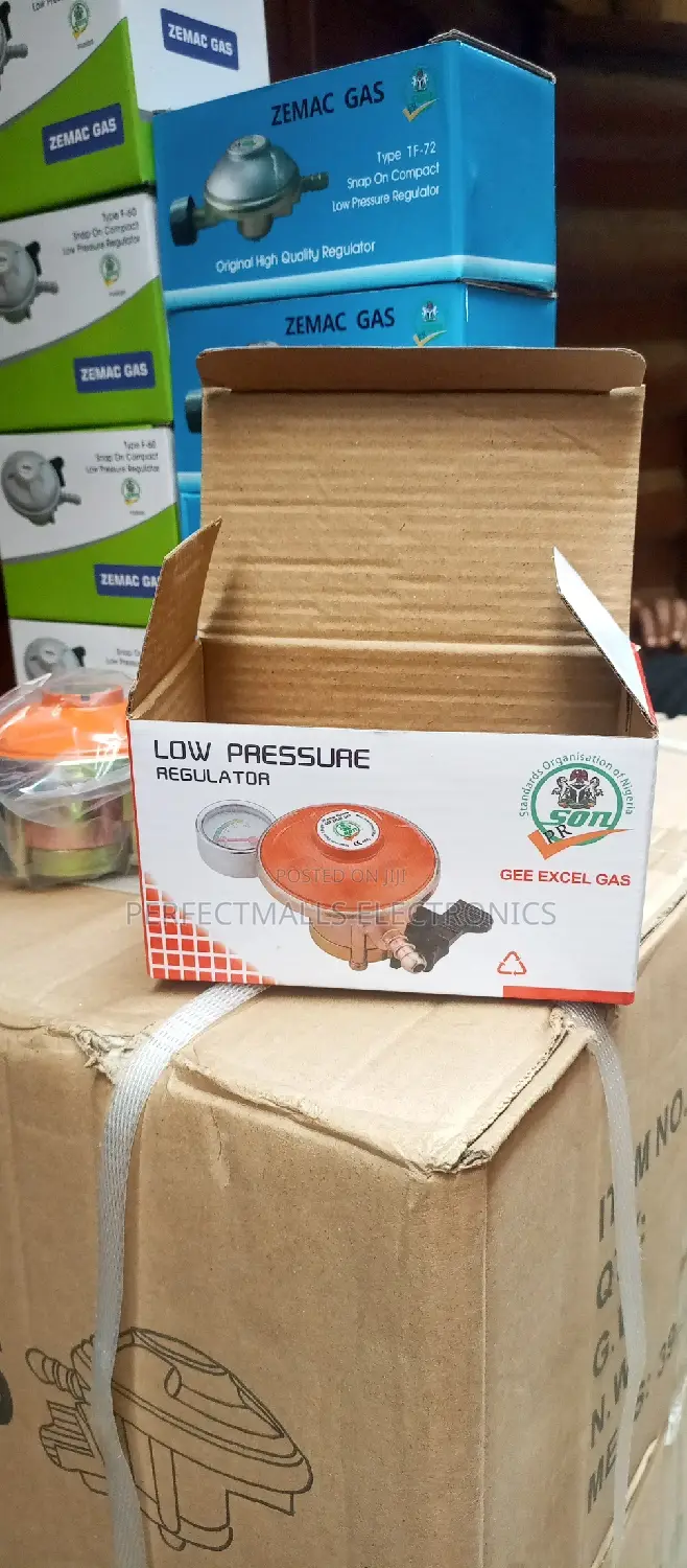 Gas Cylinder Regulator With Meter Indicator
