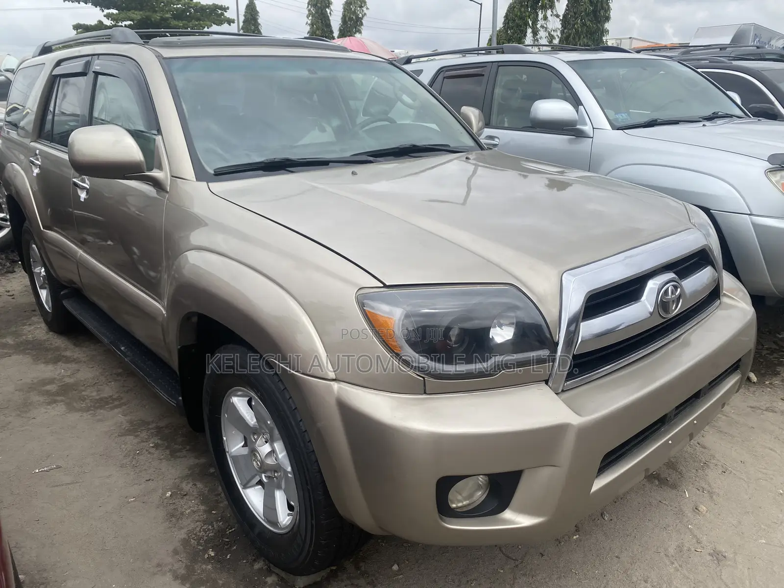 Toyota 4-Runner SR5 2008 Gold