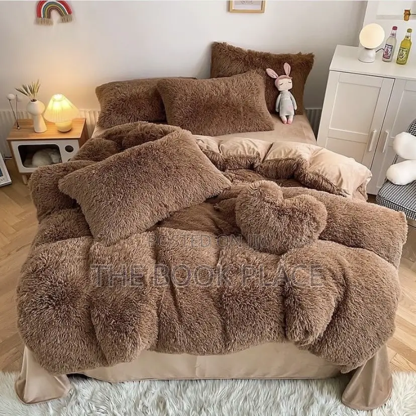 Fur Duvet and Bedsheet With Pillow Case