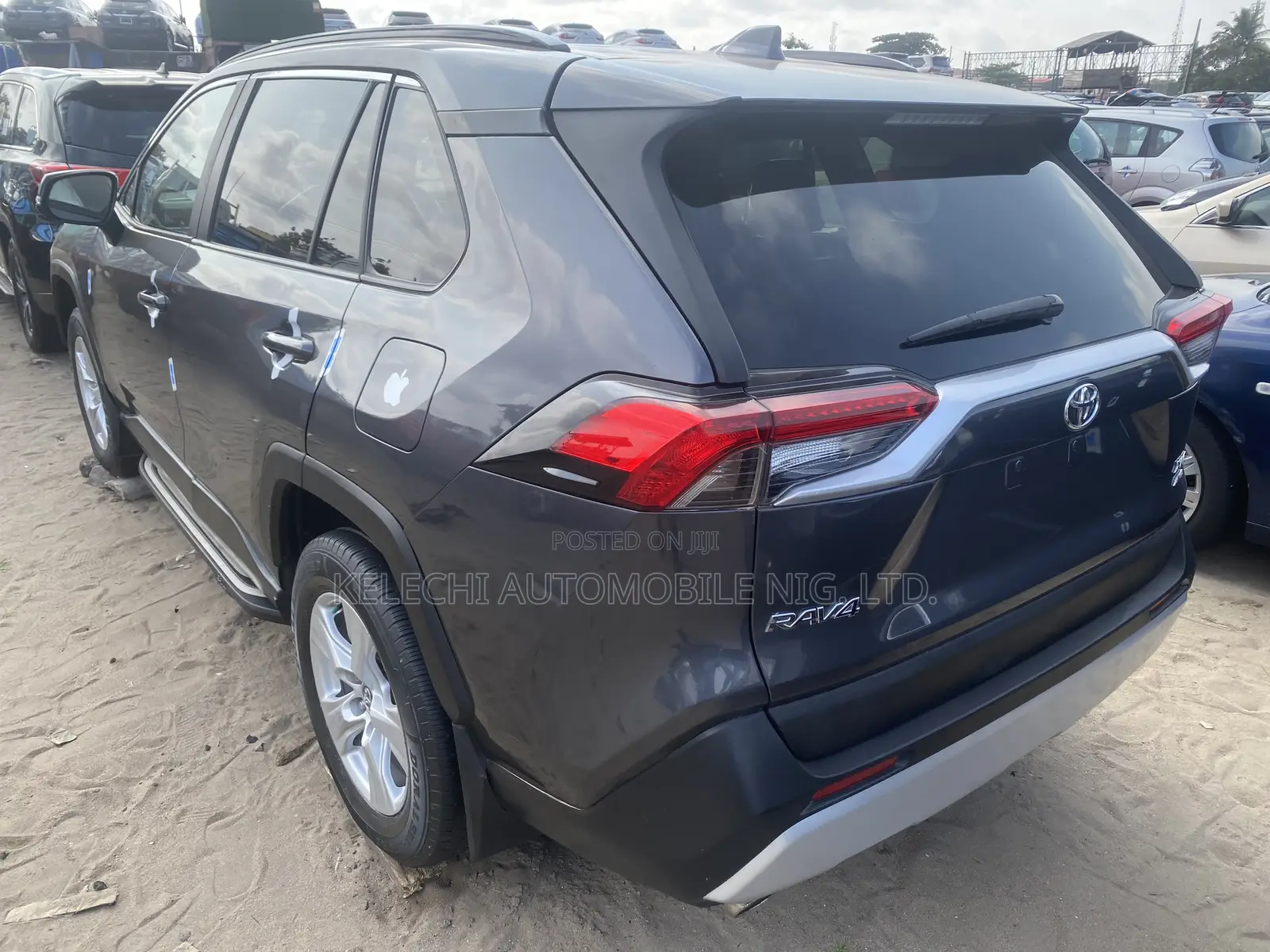Toyota RAV4 XLE AWD 2020 Gray