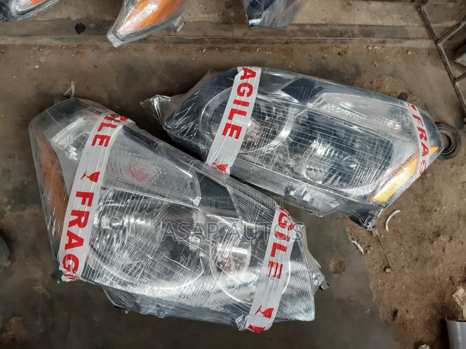 Headlamp Pontiac Vibe 2009