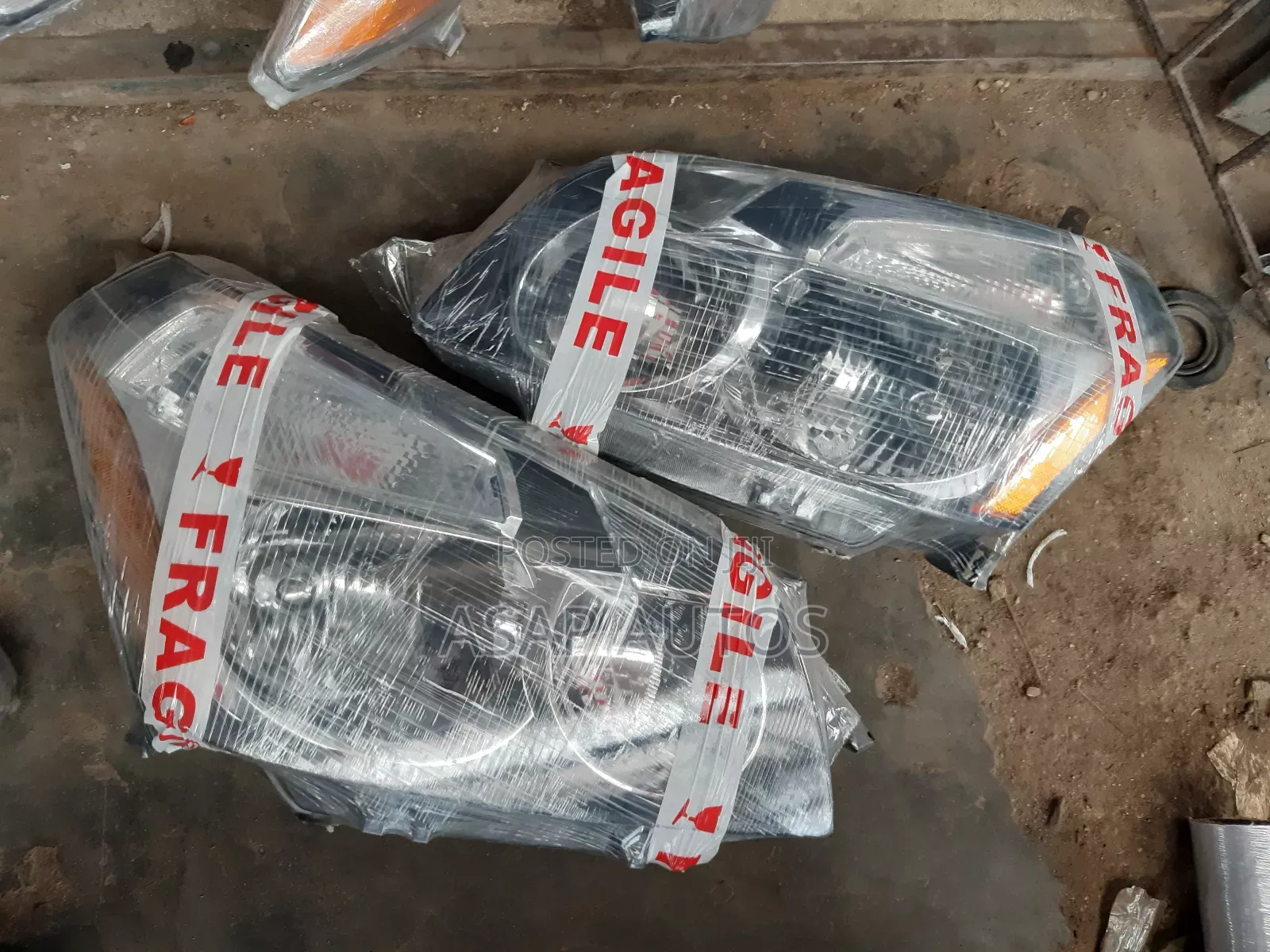 Headlamp Pontiac Vibe 2009