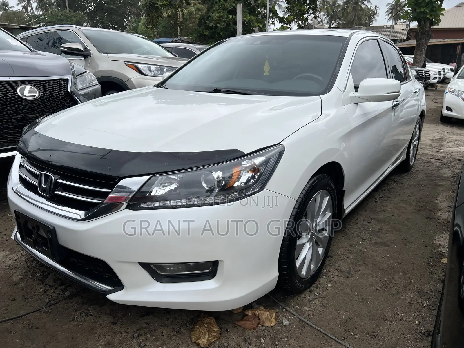 Honda Accord Touring V-6 4dr Sedan (3.5L 6cyl 6A) 2014 White