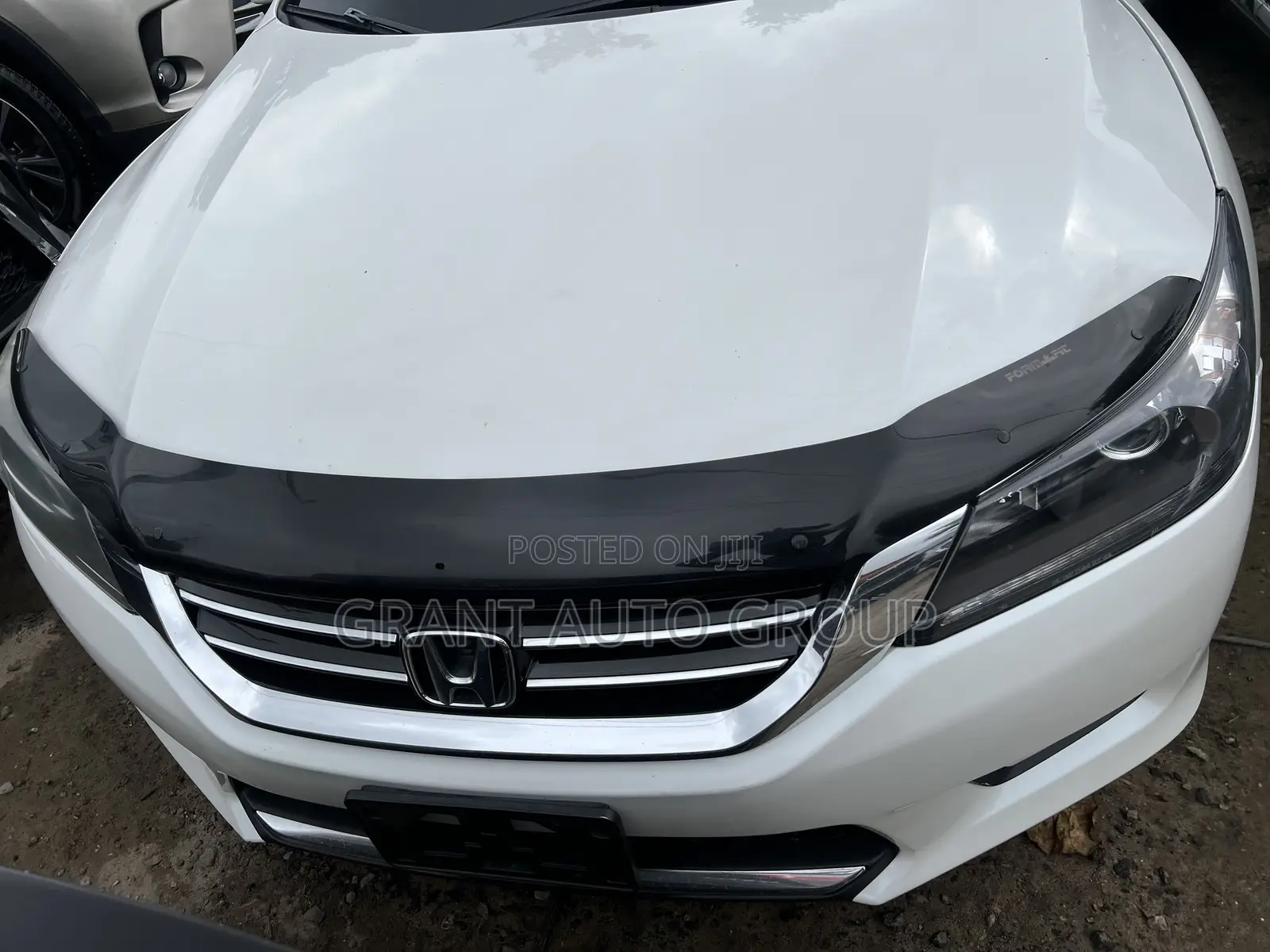 Honda Accord Touring V-6 4dr Sedan (3.5L 6cyl 6A) 2014 White