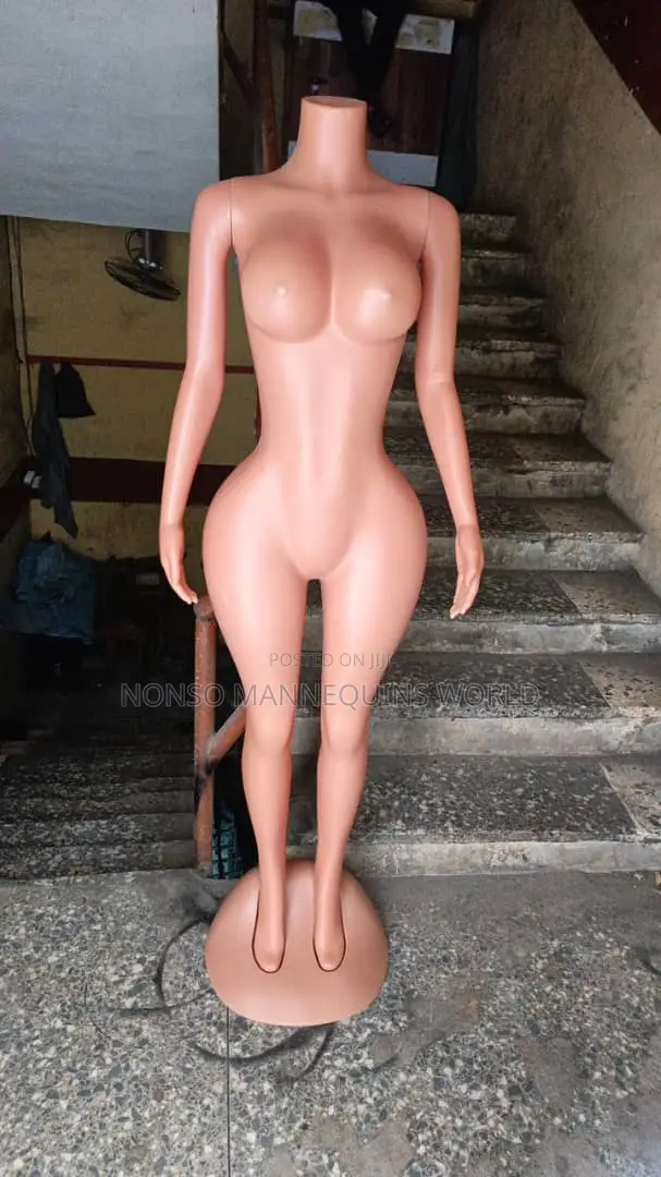 Size 12 Shinda Plastic Headless Female Busty Mannequin