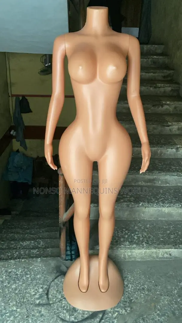 Size 12 Shinda Plastic Headless Female Busty Mannequin