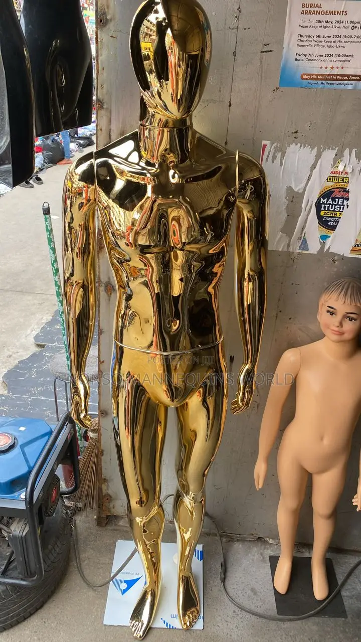 Rm Big Gold Male Display Mannequin