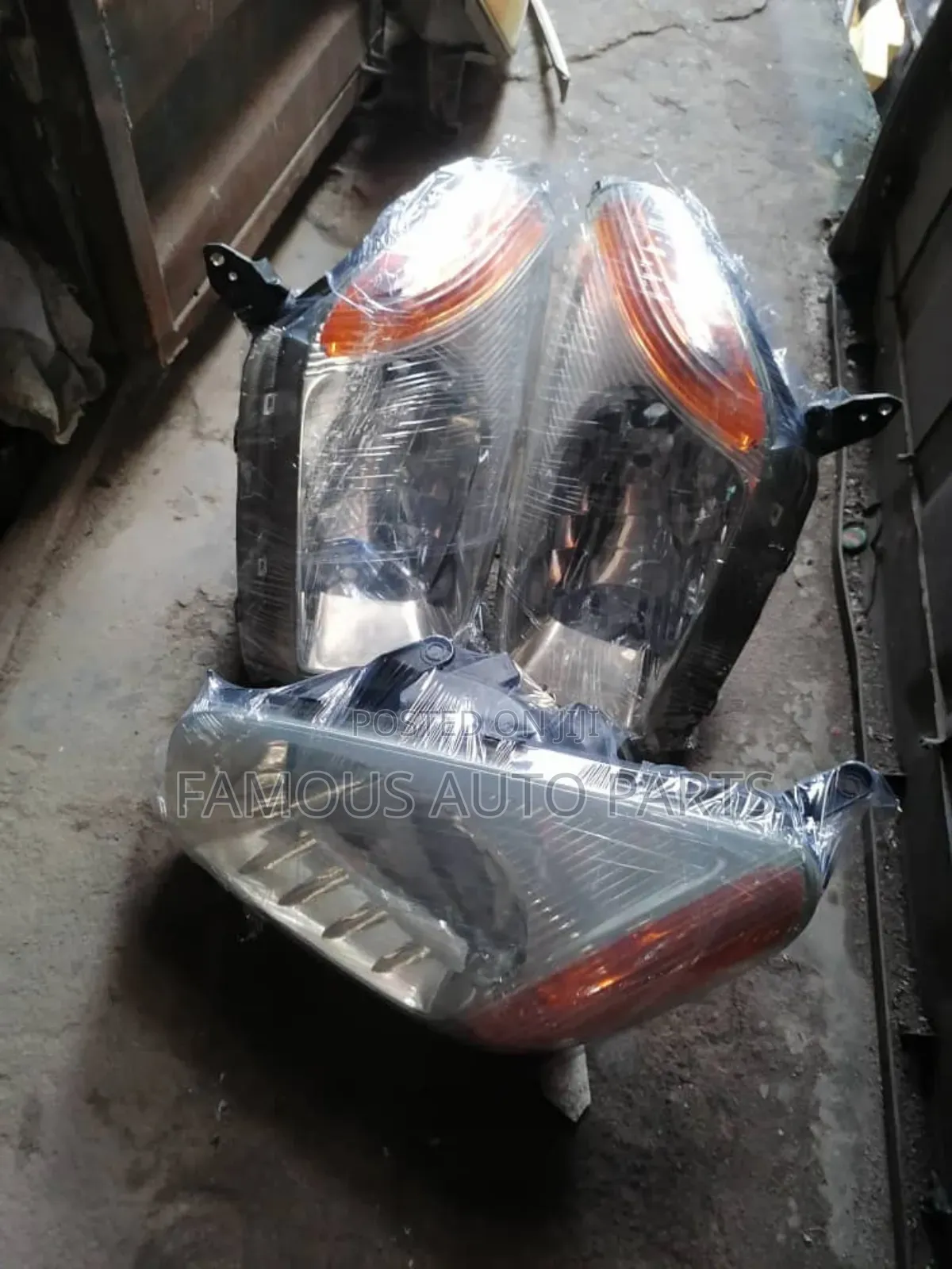 Headlight Rav4 2003 Model