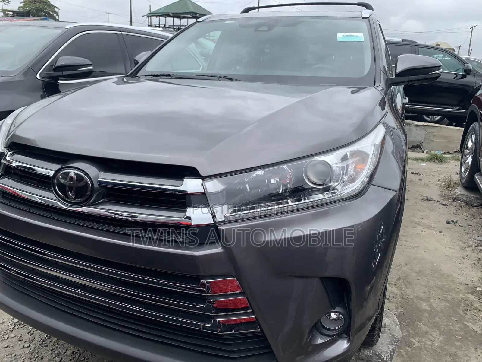 Toyota Highlander Limited Platinum 4x4 V6 (3.5L 6cyl 8A) 2017 Gray