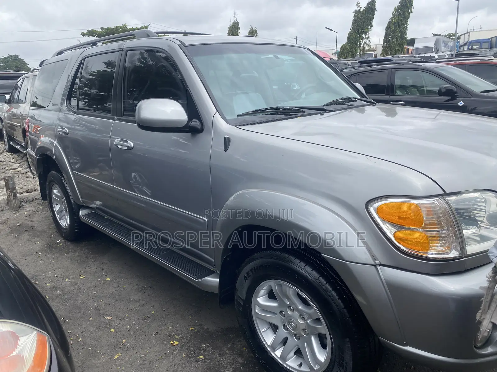 Toyota Sequoia 2002 Gray