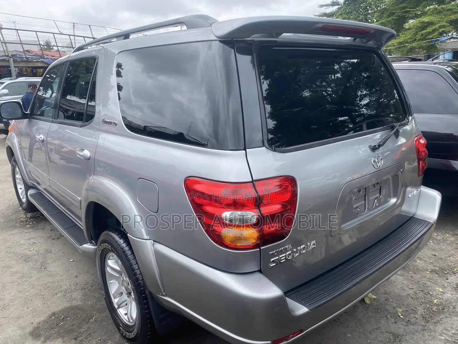 Toyota Sequoia 2002 Gray