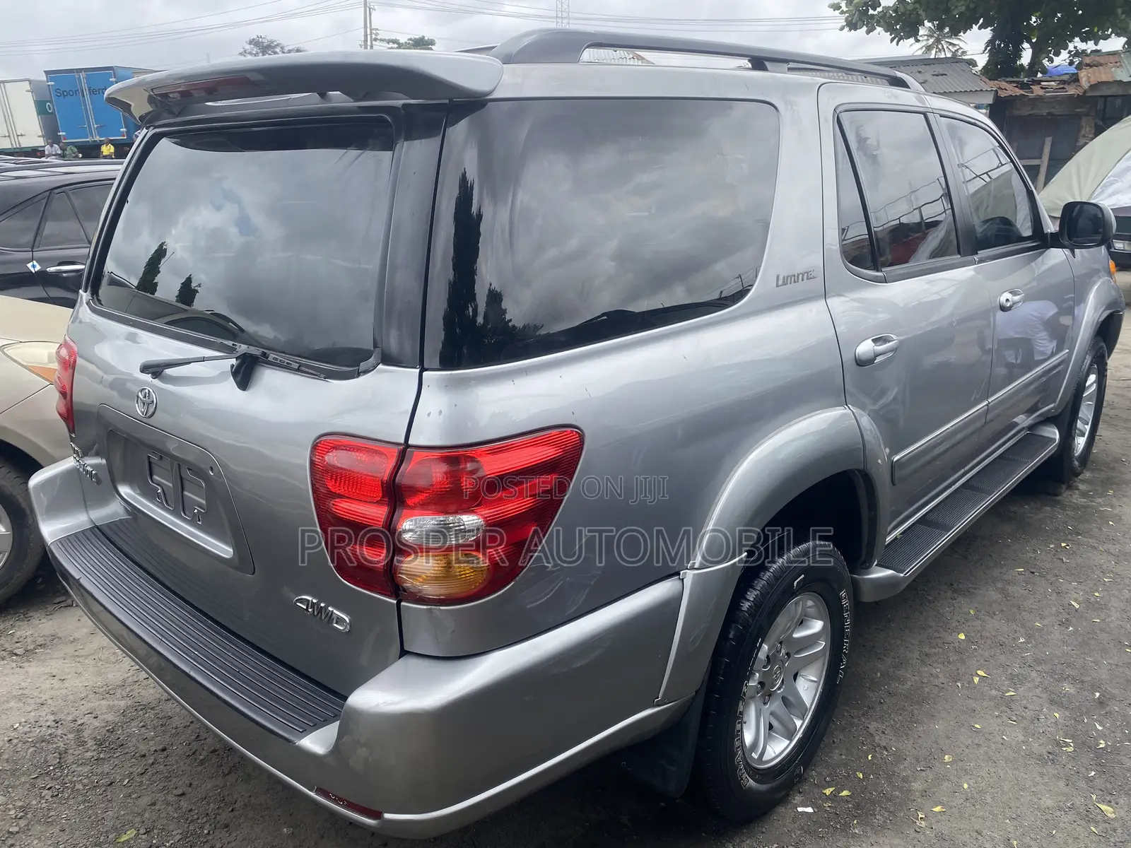 Toyota Sequoia 2002 Gray
