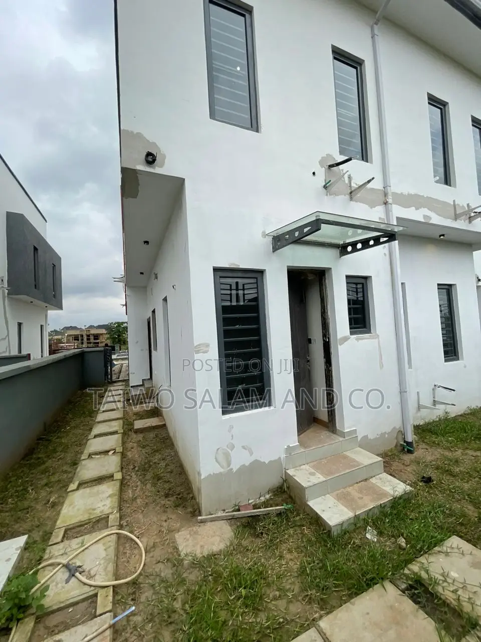 4bdrm Block of Flats in Akobo for sale
