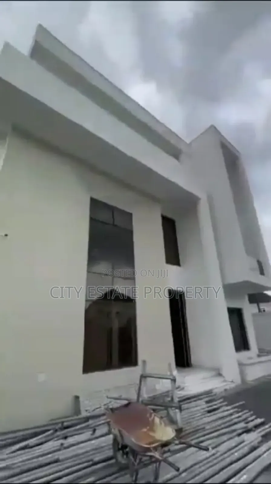 Furnished 5bdrm Duplex in Odili Road, Port-Harcourt for sale