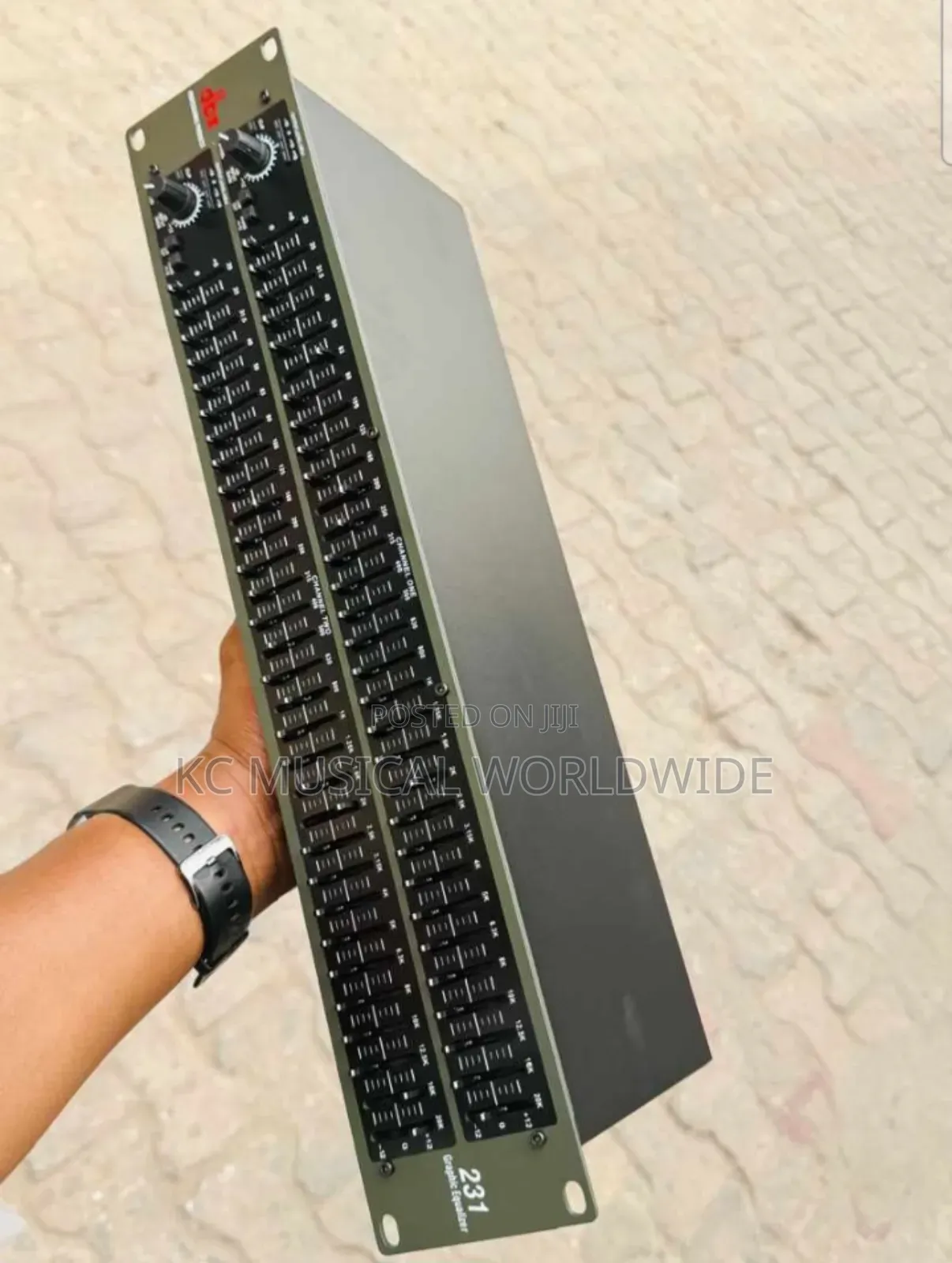 DBX Equalizer 231bands With Suboutput