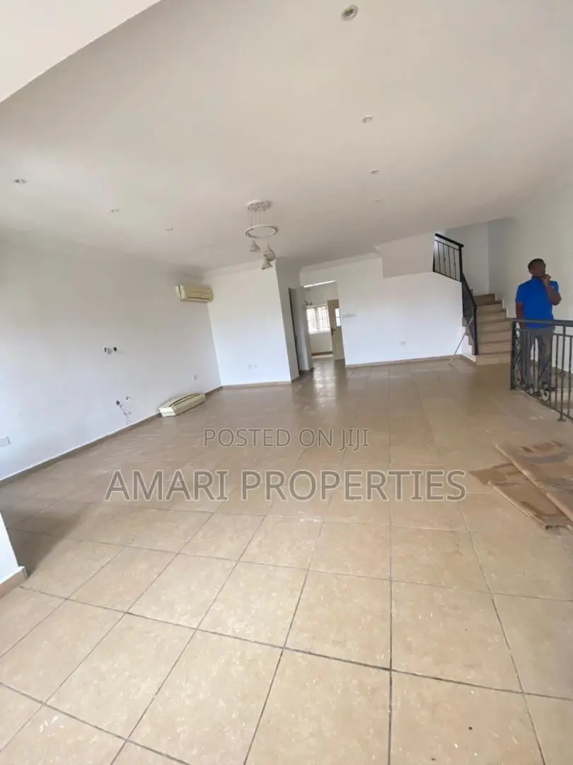 4bdrm Duplex in Oniru, Victoria for rent