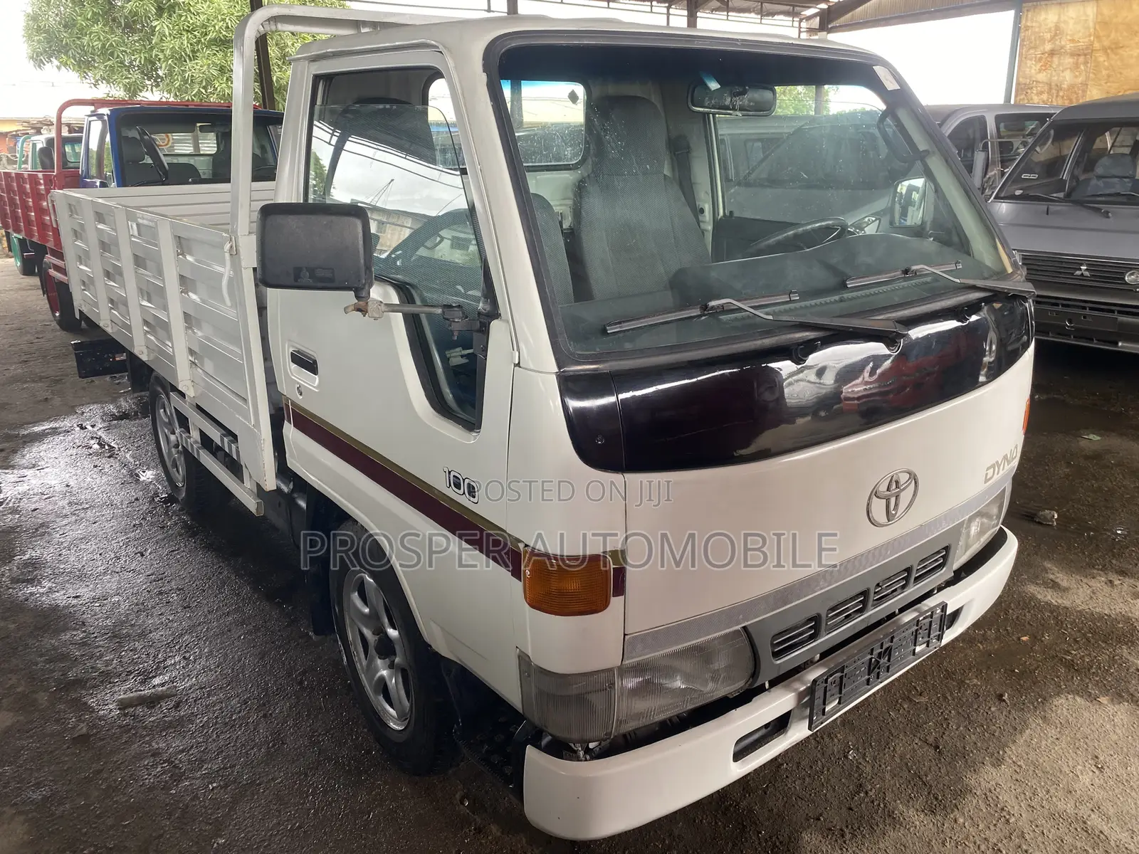 Toyota Dyna 100