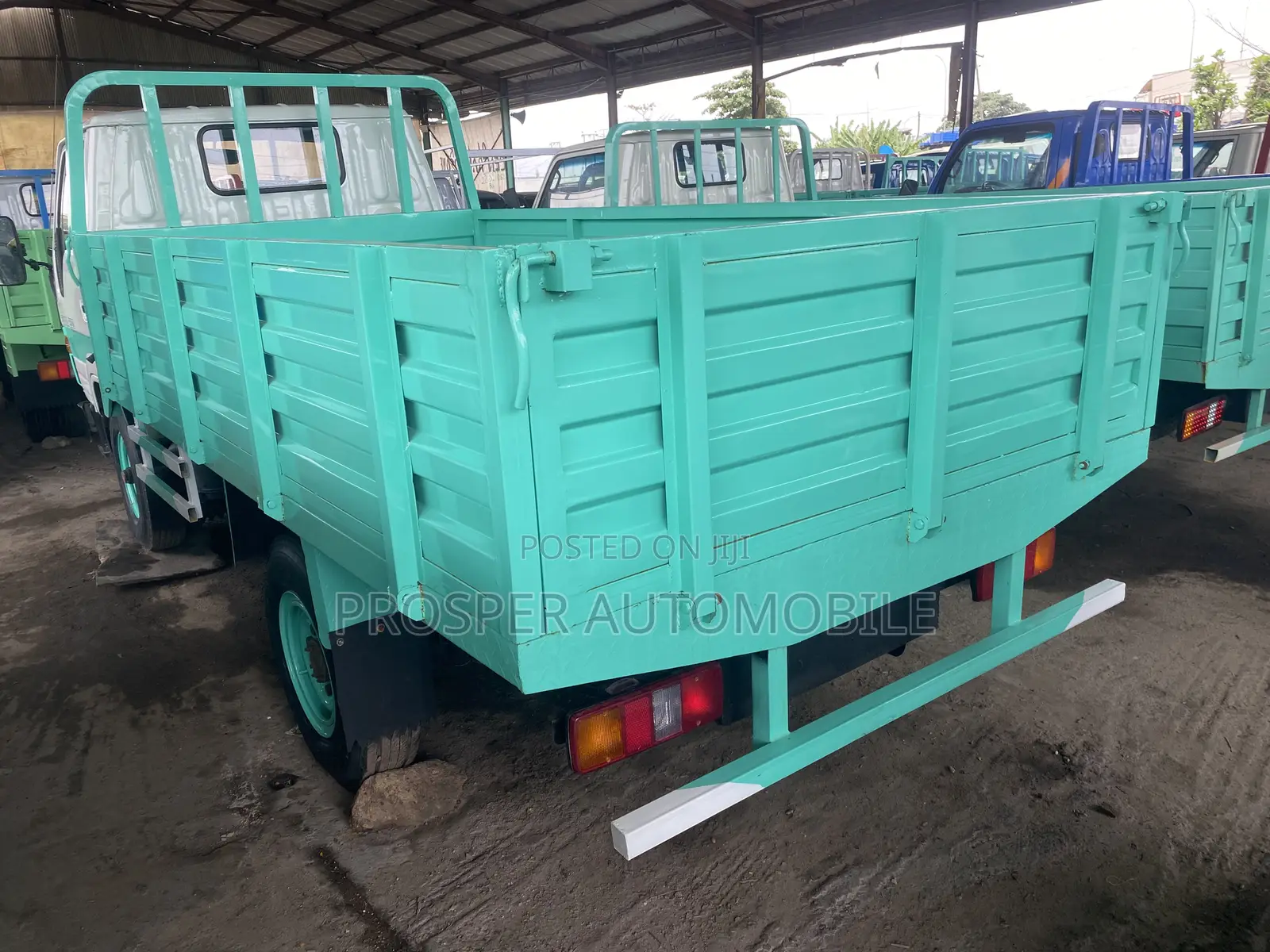 Toyota Dyna 200 Green