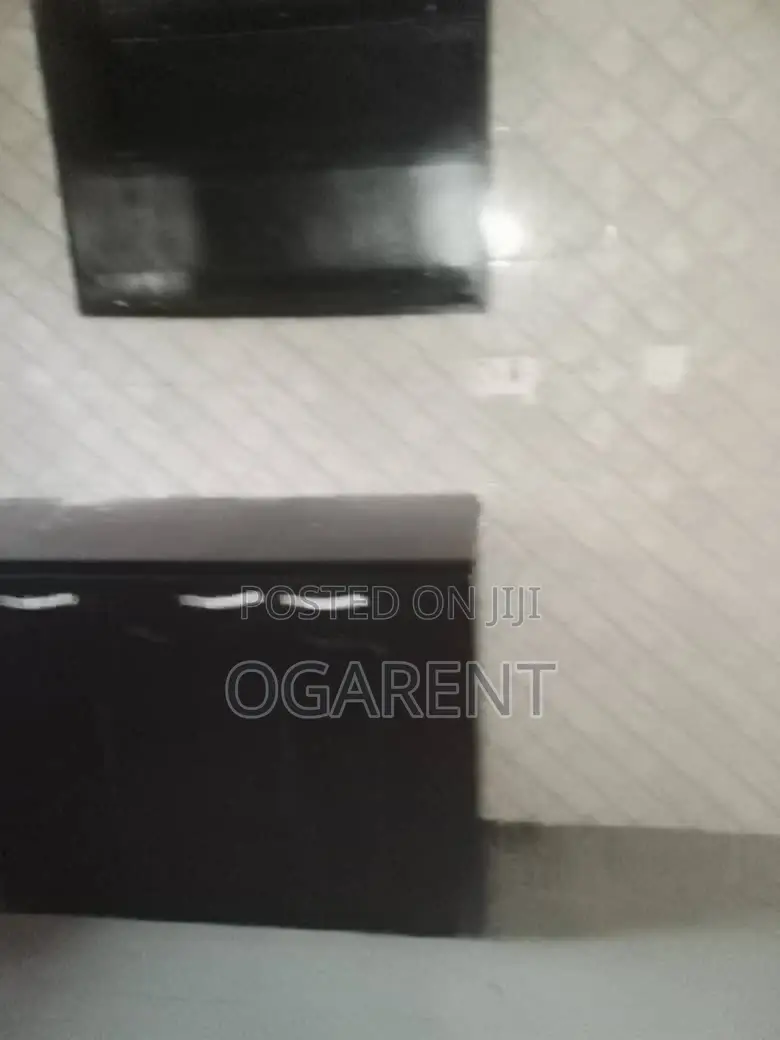 Furnished 2bdrm Apartment in 1St Ugbor ,Close To, Benin City for rent