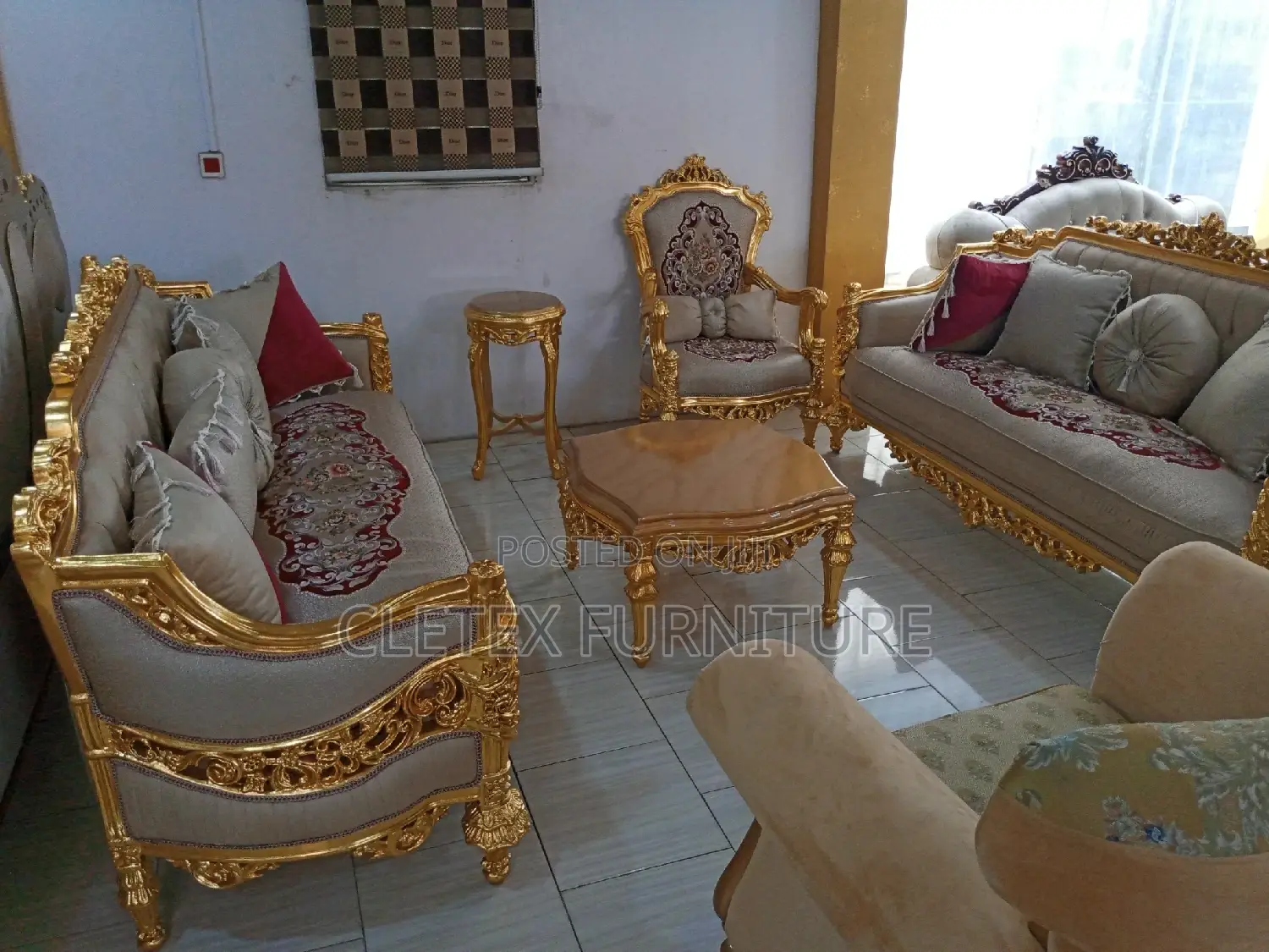 Quality Royal Sofa Chair Y 8 Seaters