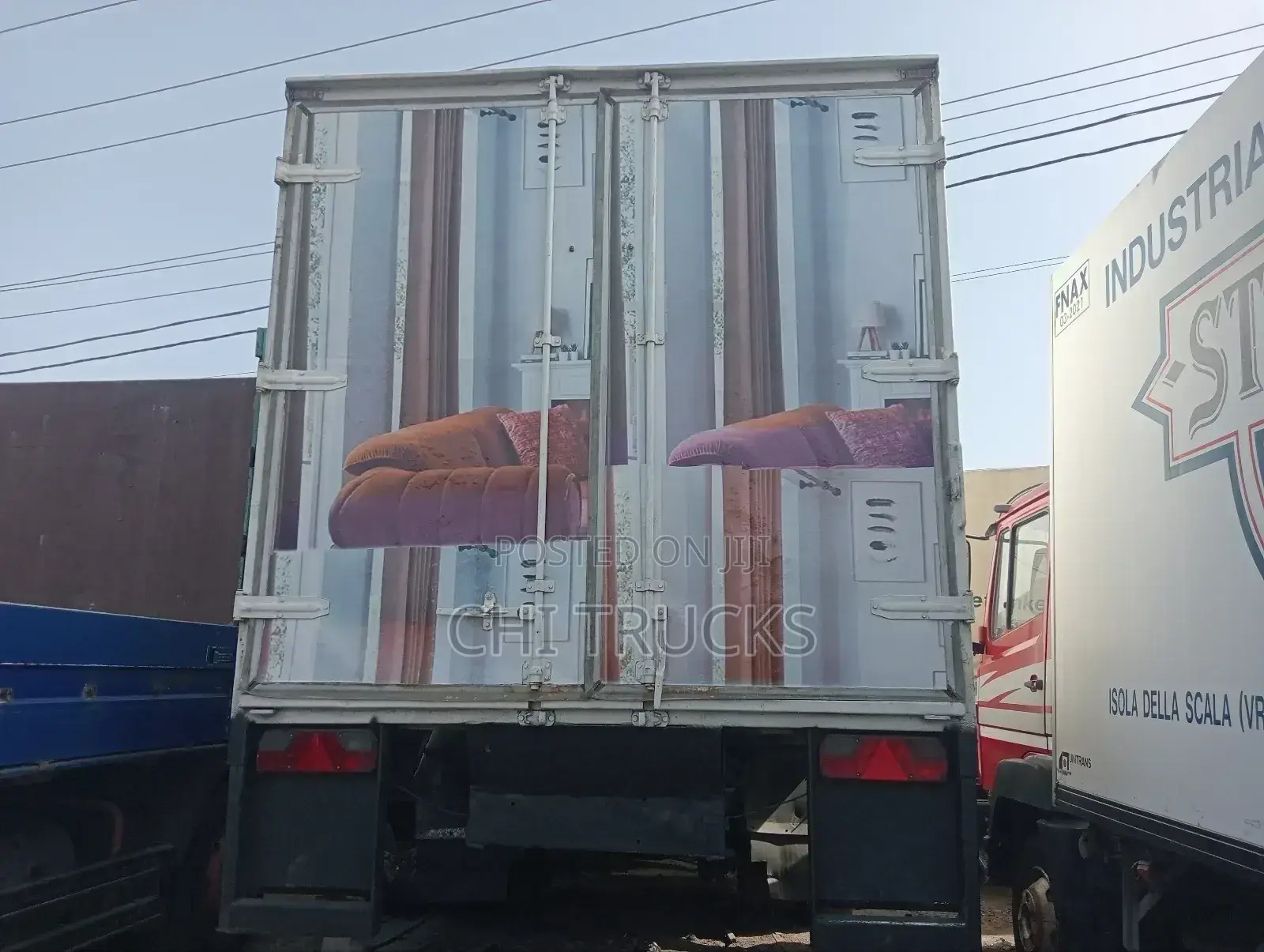 Mercedes Benz Cargo Truck 10bolt 20feet Long