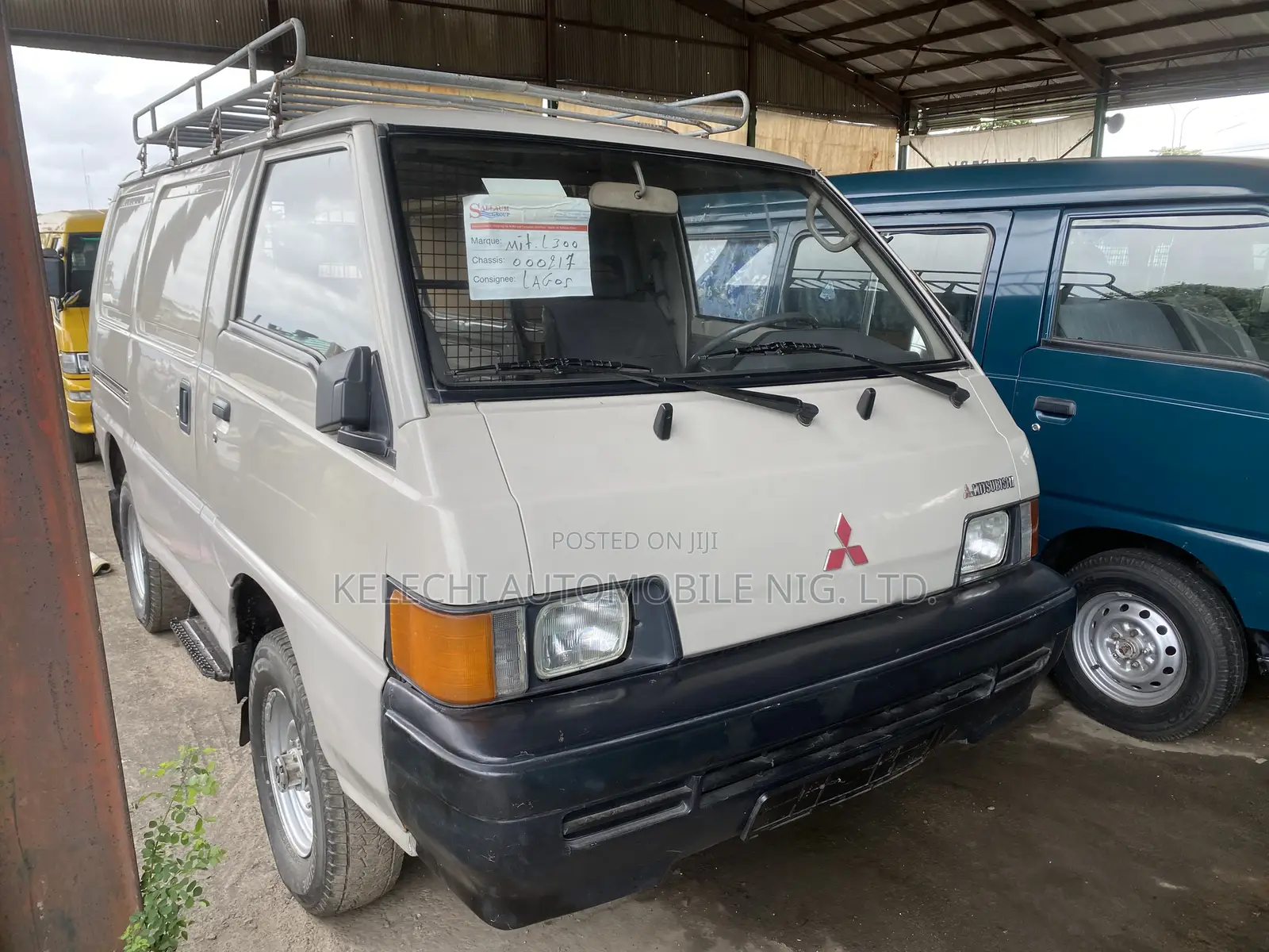 Mitsubishi L300 2003 White